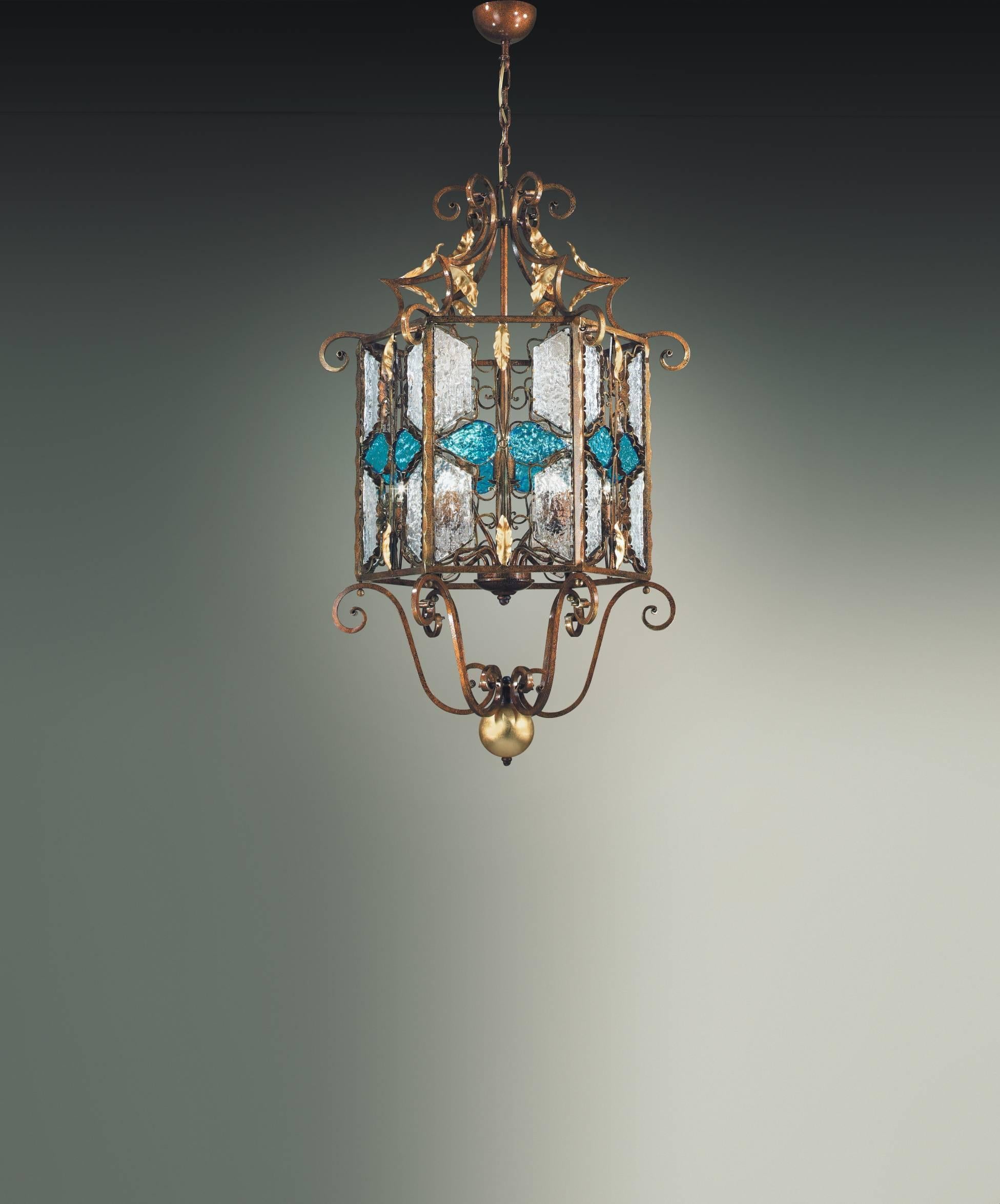 Lampada a sospensione Fleur Deco di MM Lampadari
Dimensioni: Ø 62 x H. 106 cm.
Materiali: Vetro colato martellato.

Tutte le nostre lampade possono essere cablate a seconda del Paese. Se viene venduto negli Stati Uniti, sarà cablato per gli Stati