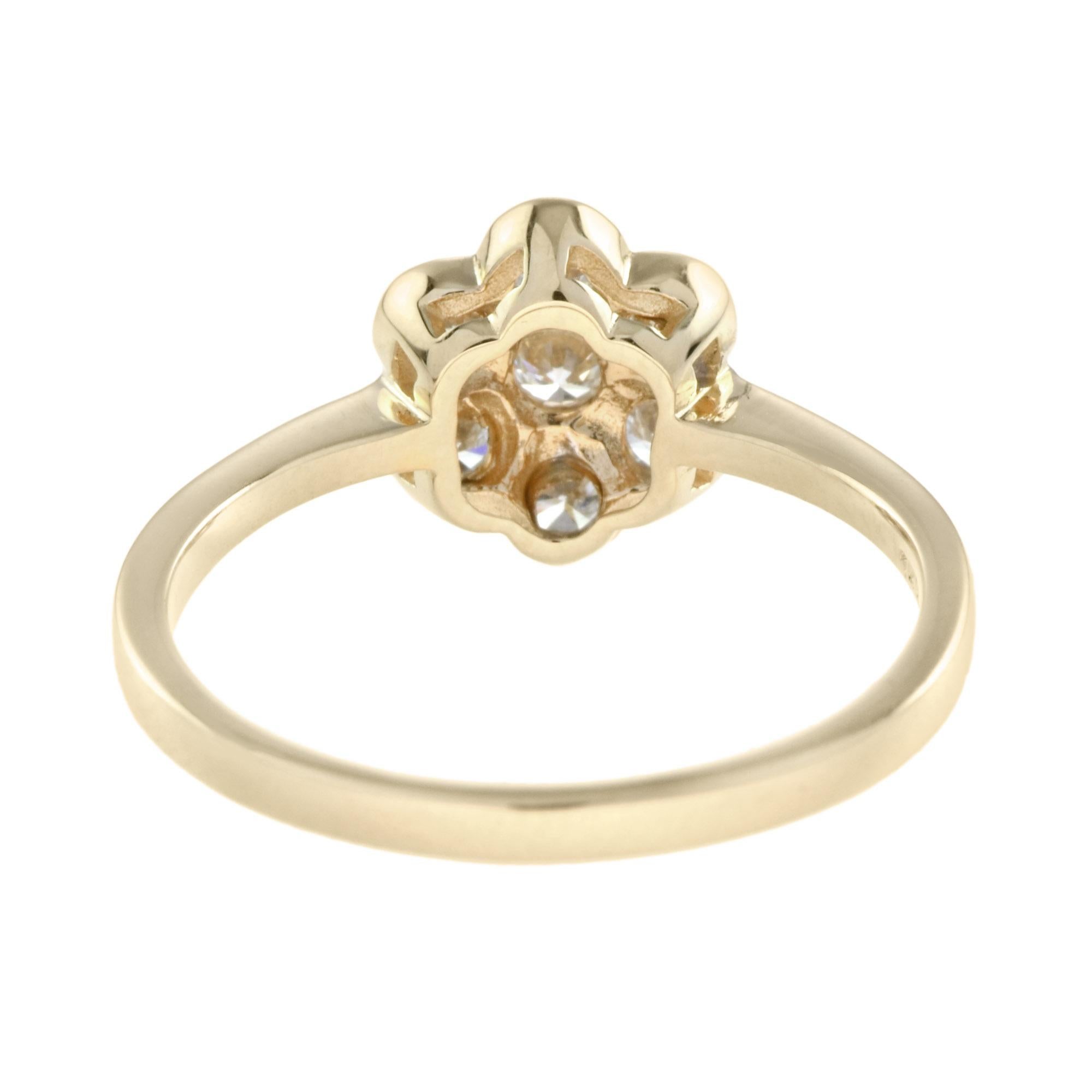 En vente :  Bague à grappe de diamants en forme de fleur en or blanc 14 carats avec bord jaune 4
