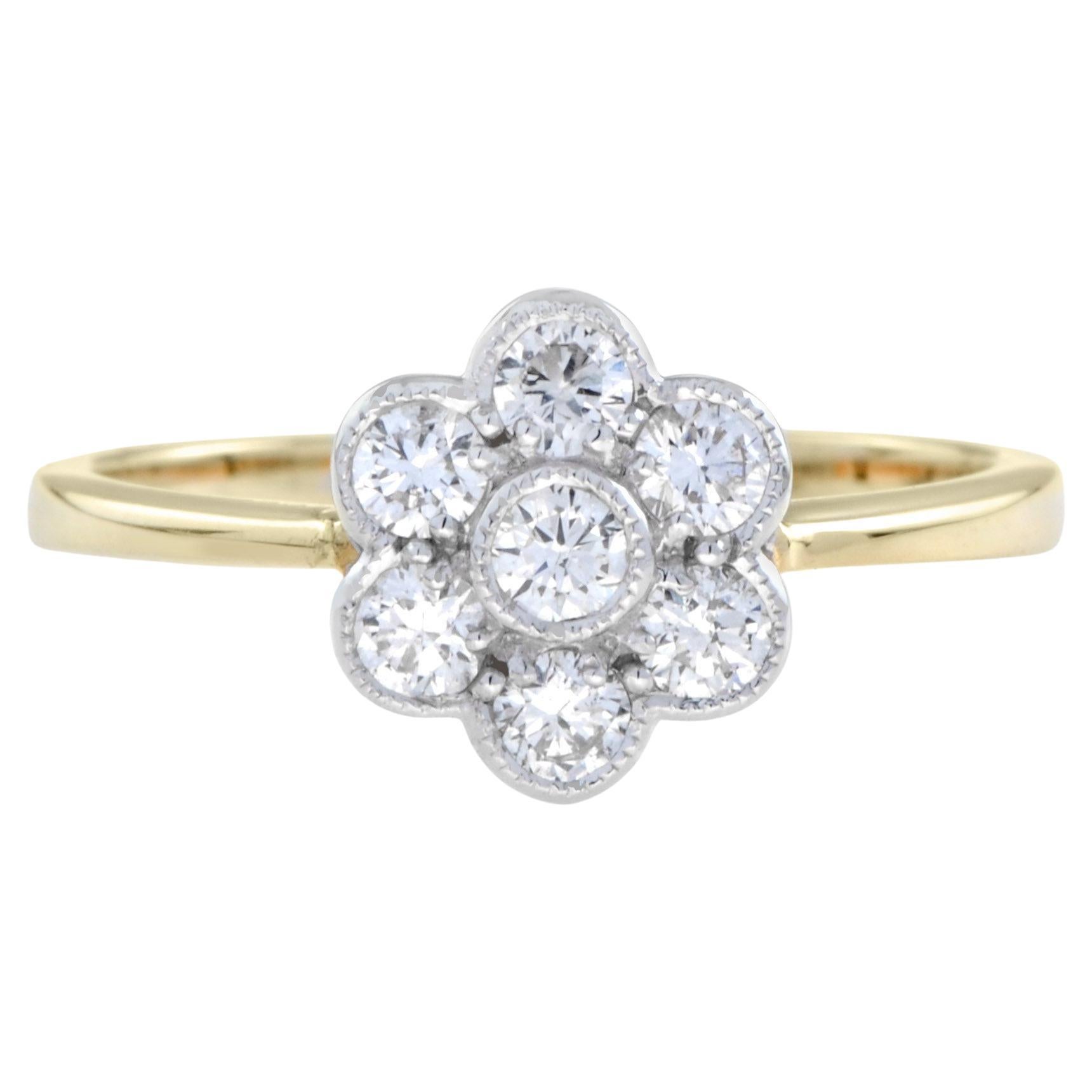 En vente :  Bague à grappe de diamants en forme de fleur en or blanc 14 carats avec bord jaune