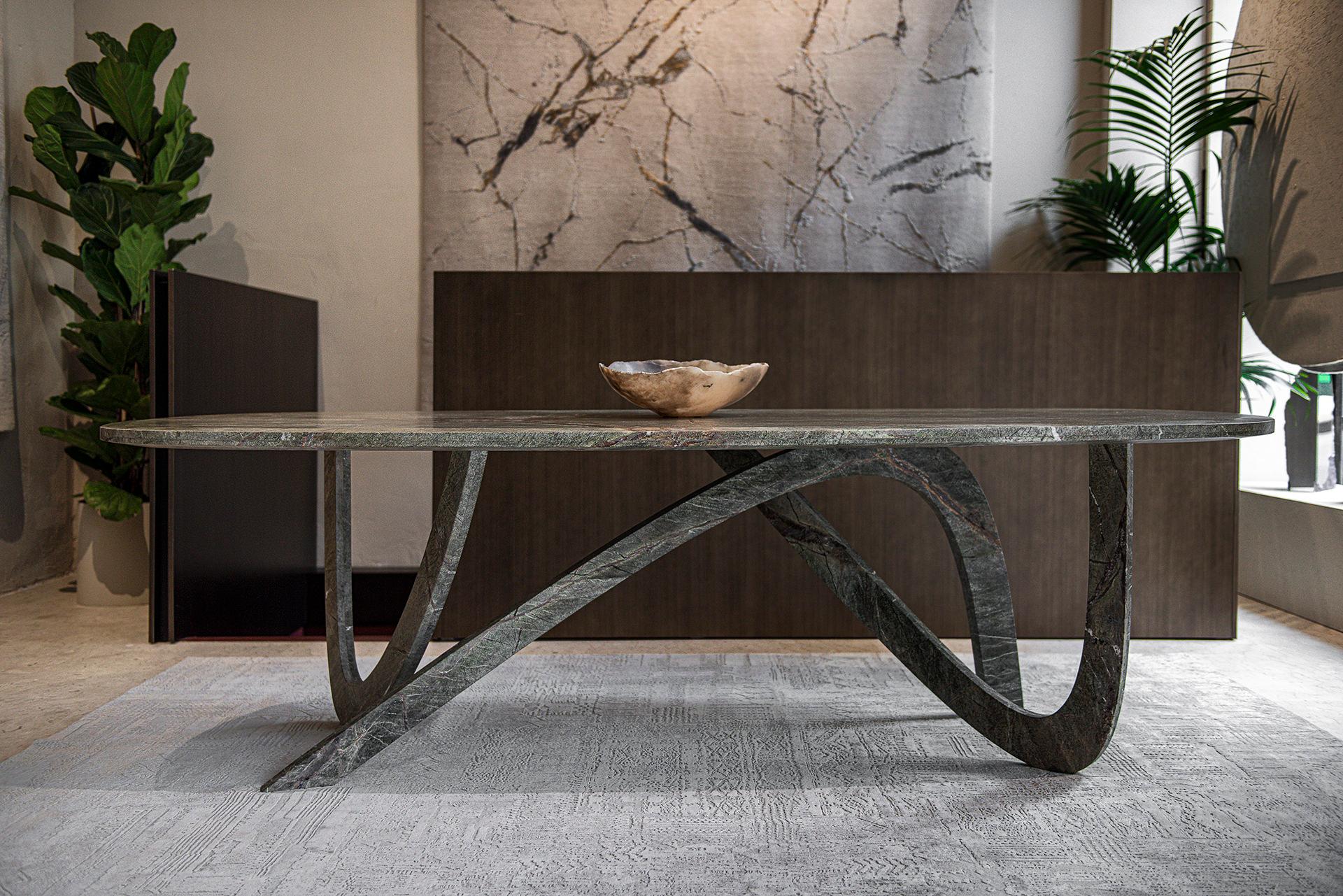italien Table de salle à manger Fleur en marbre vert par Dam Atelier pour Delvis Unlimited  en vente