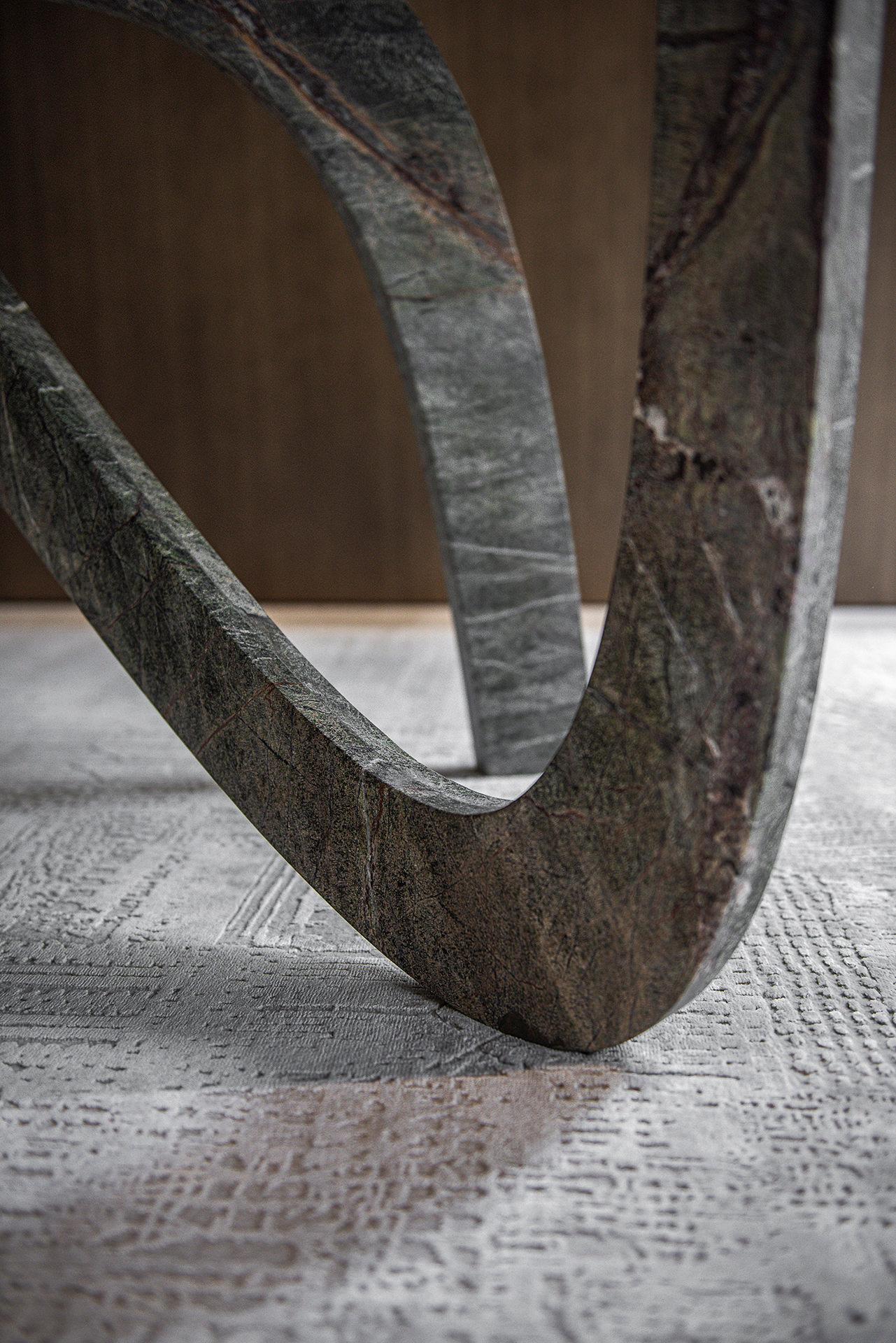 Fleur Dining Table by Dam Atelier for Delvis Unlimited Green Marble In New Condition For Sale In Milano, Lombardia