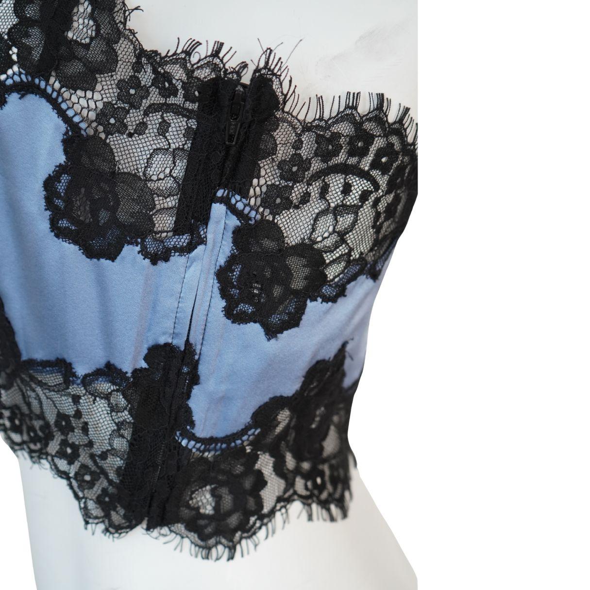 Camiseta de tirantes de encaje negro y seda azul Fleur Du Mal en Excelente estado para la venta en Beverly Hills, CA