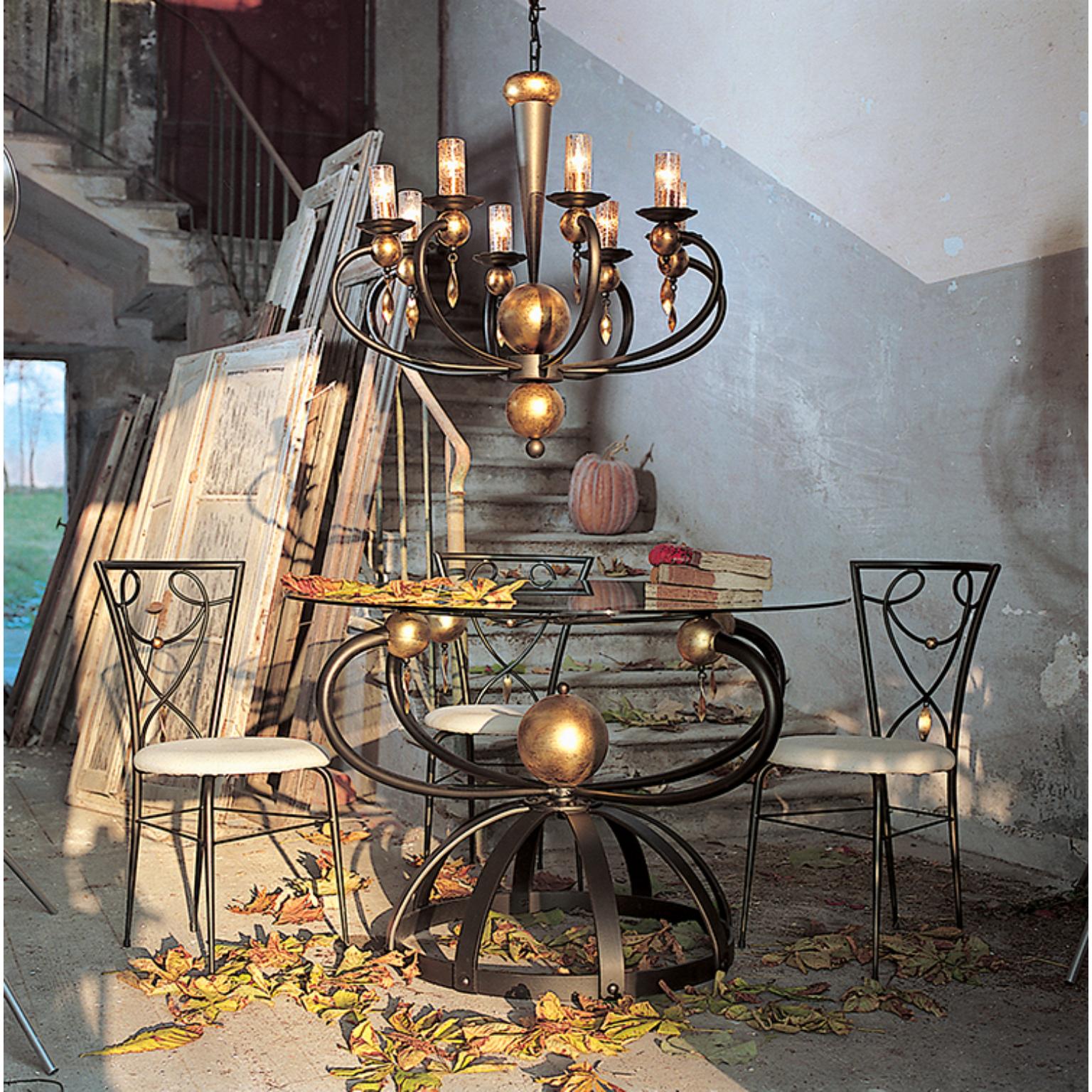 Lampadario Fleur Iris CL di MM Lampadari
Dimensioni: Ø 84 x H. 78 cm.
Materiali: Metallo e vetro di Murano. 

Tutte le nostre lampade possono essere cablate a seconda del Paese. Se viene venduto negli Stati Uniti, sarà cablato per gli Stati Uniti,