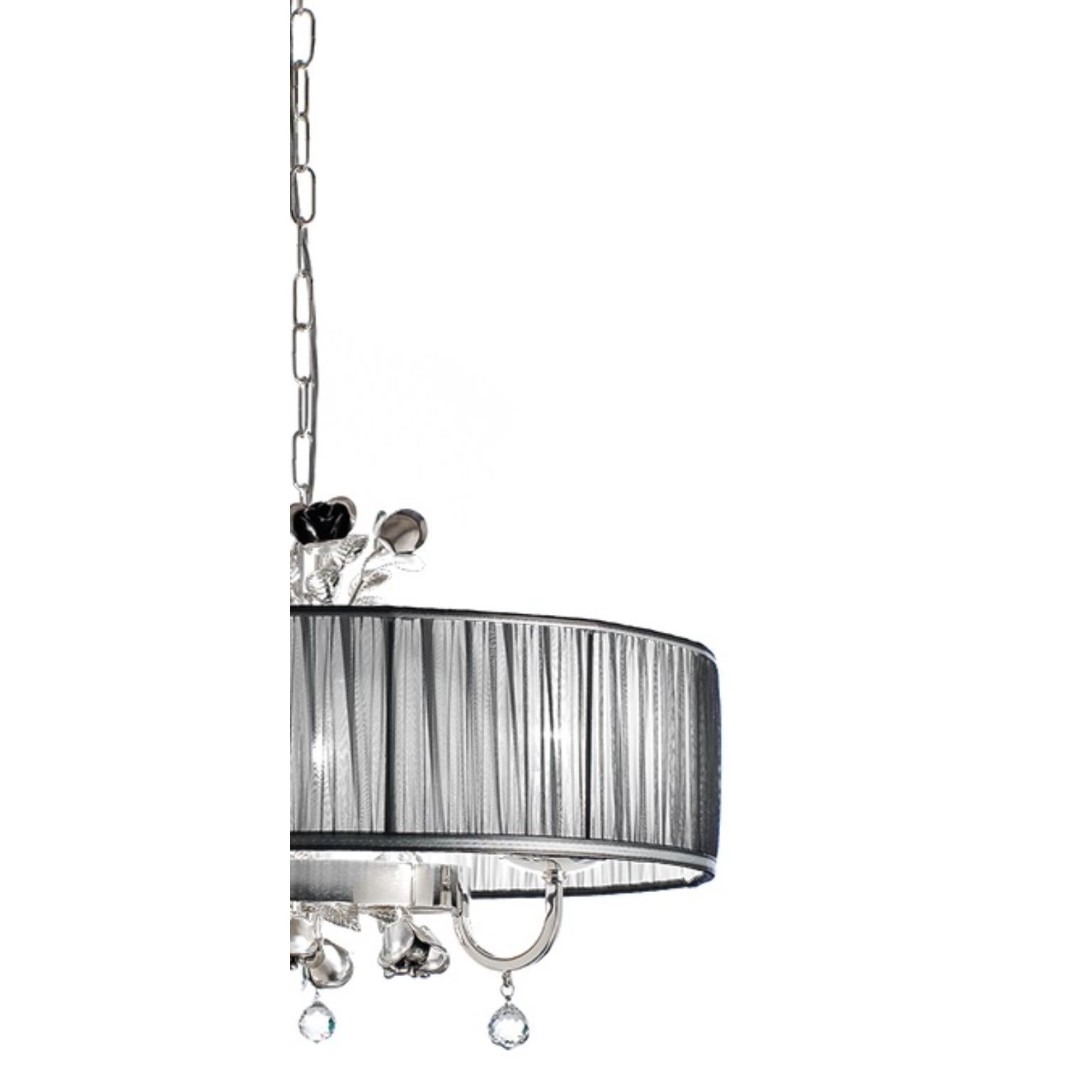 Lampada a sospensione Fleur Paris di MM Lampadari
Dimensioni: Ø 62 x H. 47 cm. 
Materiali: Fabrice e metallo.

Tutte le nostre lampade possono essere cablate a seconda del Paese. Se viene venduto negli Stati Uniti, sarà cablato per gli Stati Uniti,