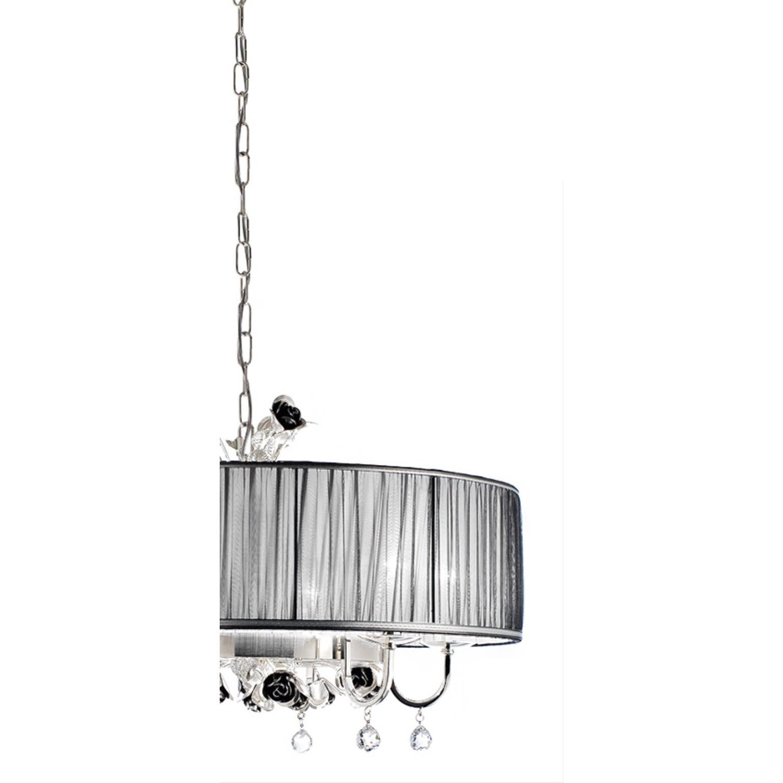 Lampada a sospensione Fleur Paris di MM Lampadari
Dimensioni: Ø 74 x H. 47 cm. 
Materiali: Fabrice e metallo.

Tutte le nostre lampade possono essere cablate a seconda del Paese. Se viene venduto negli Stati Uniti, sarà cablato per gli Stati Uniti,