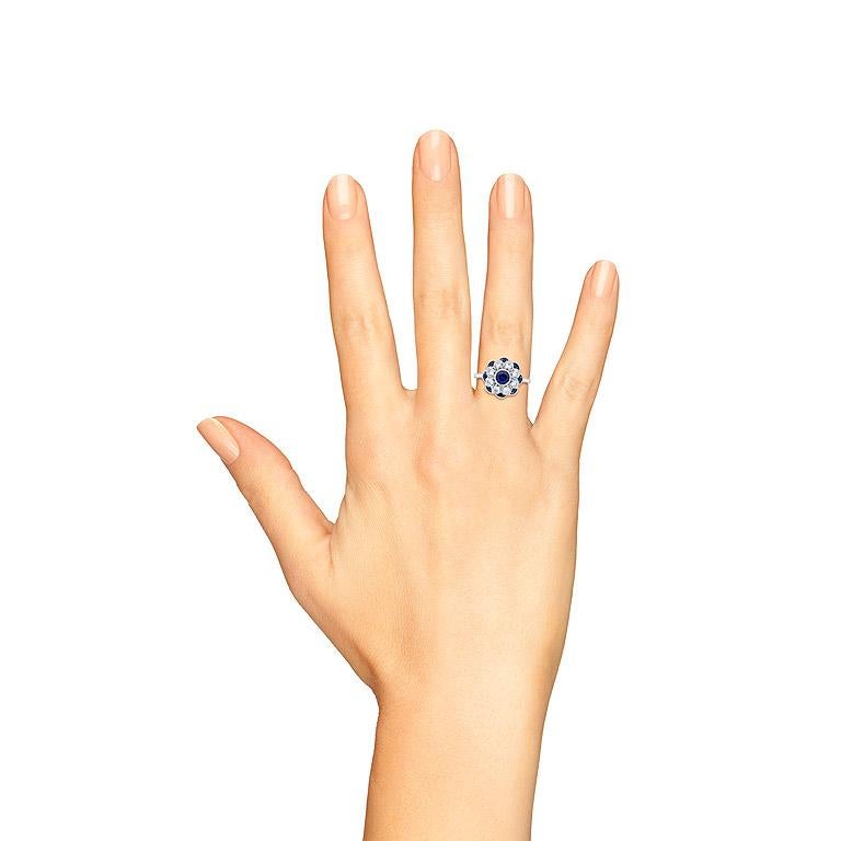 Im Angebot: Ring aus 18 Karat Weißgold mit natürlichem Saphir und Diamant im Art-déco-Stil () 2