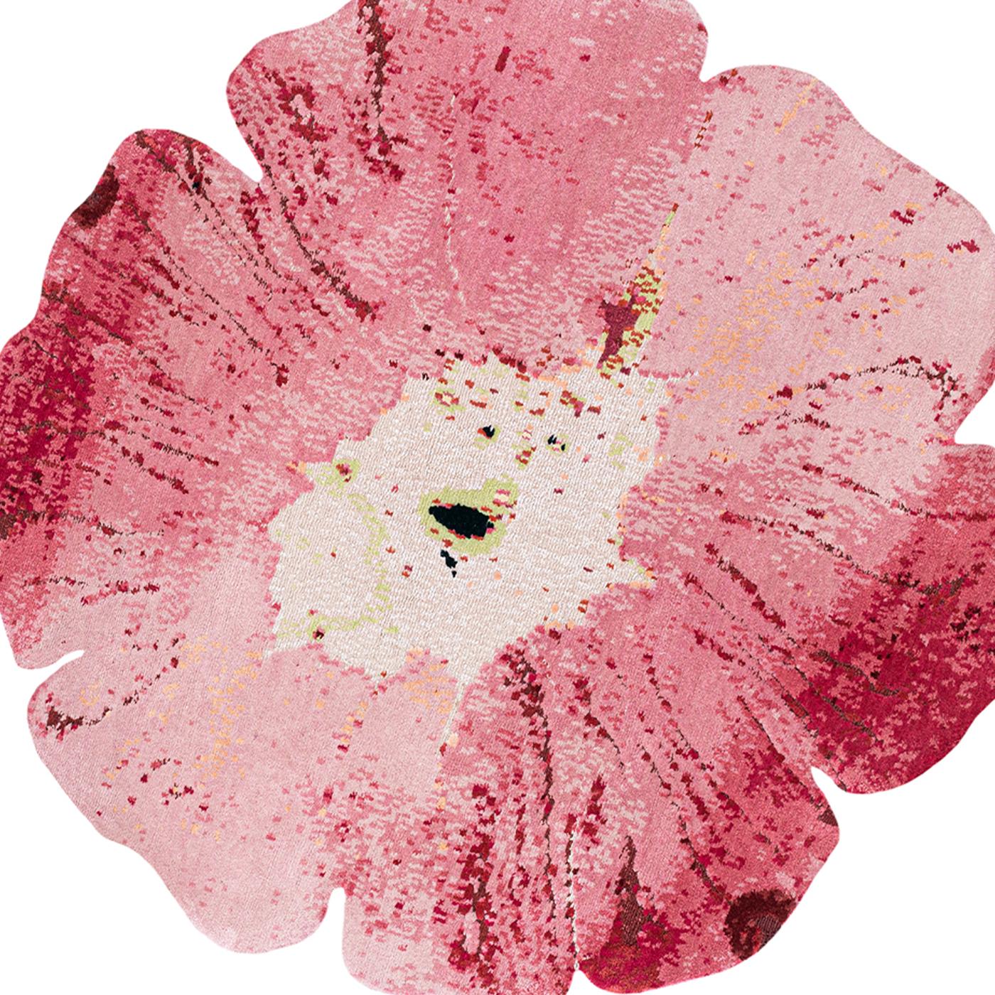 Fleur Pinker handgeknüpfter Teppich in Form von Knots Rugs (Nepalesisch) im Angebot