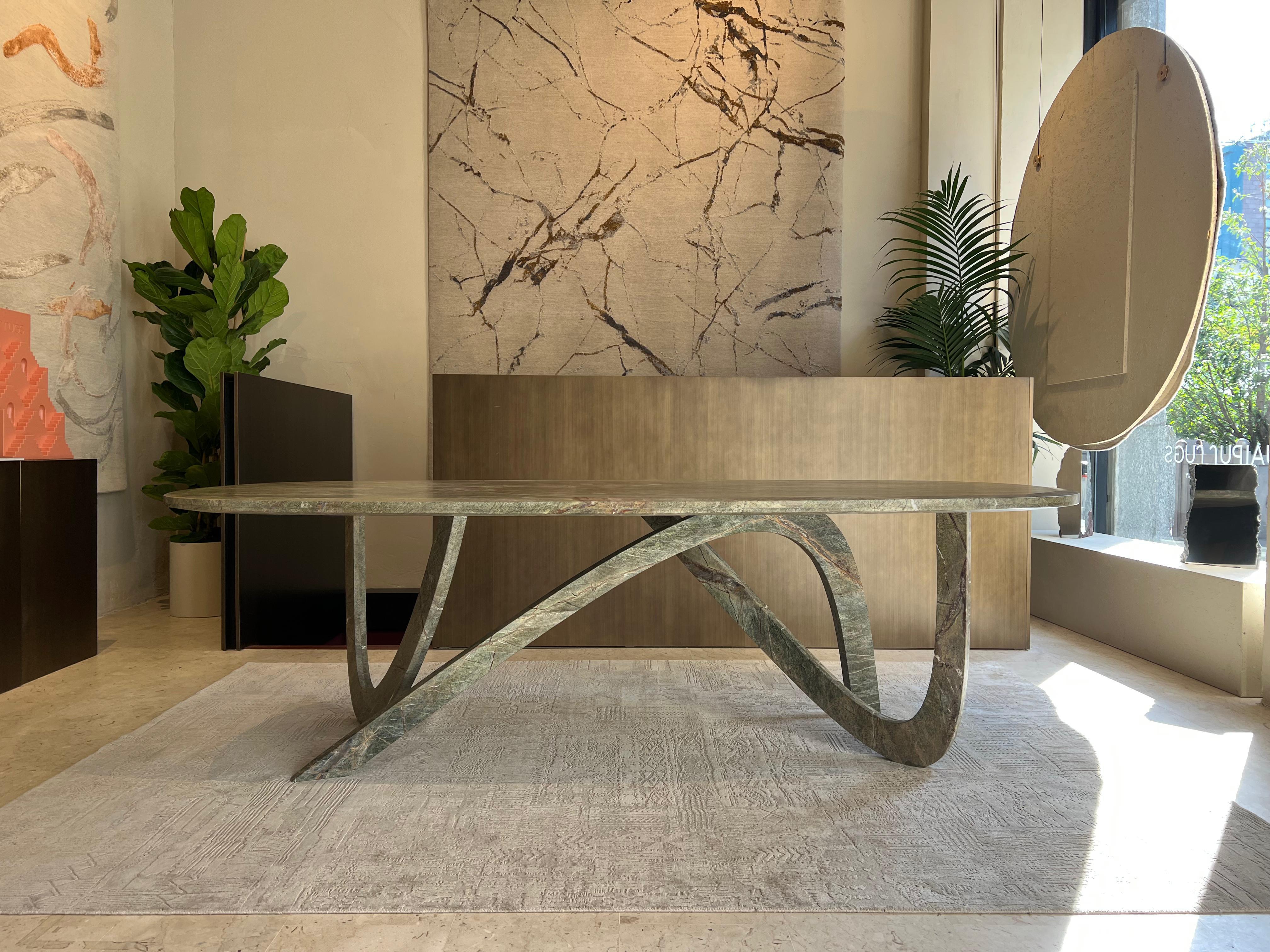 Table de salle à manger contemporaine sculpturale en marbre Fleur par dAM Atelier en vente 2