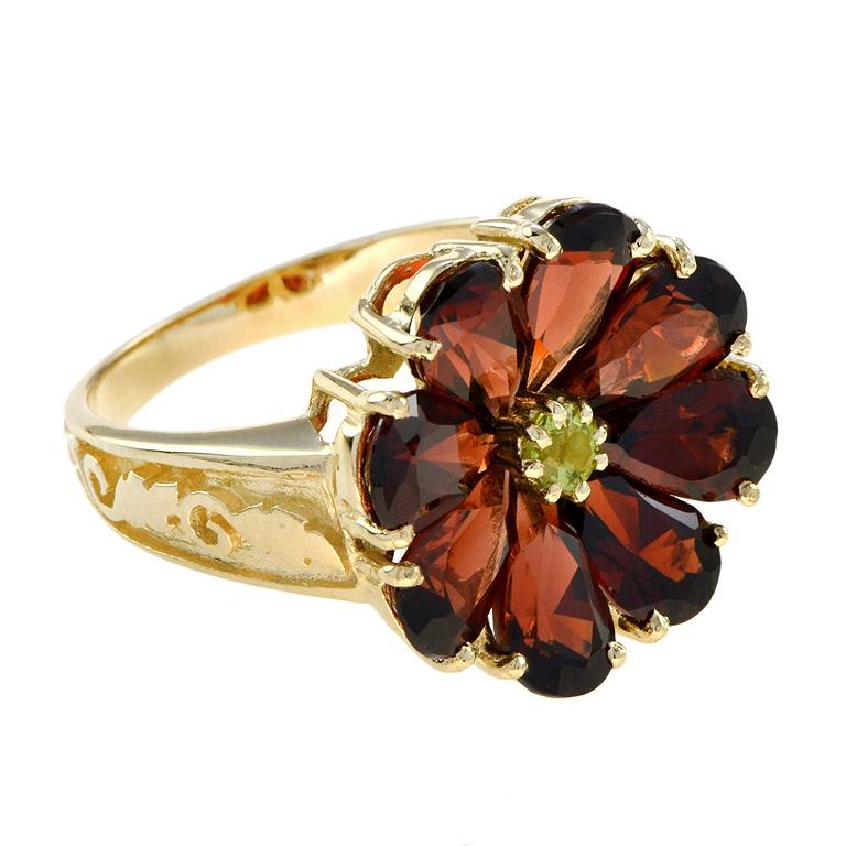 For Sale:  Vintage Style Natural Peridot and Garnet Flower Cluster Ring in 14K Yellow 6