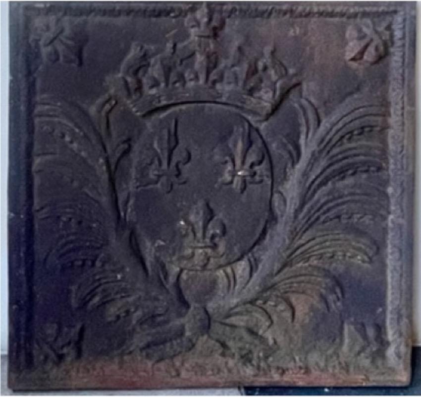Européen Plaque de cheminée ancienne Fleurs De Lis, 18ème siècle en vente