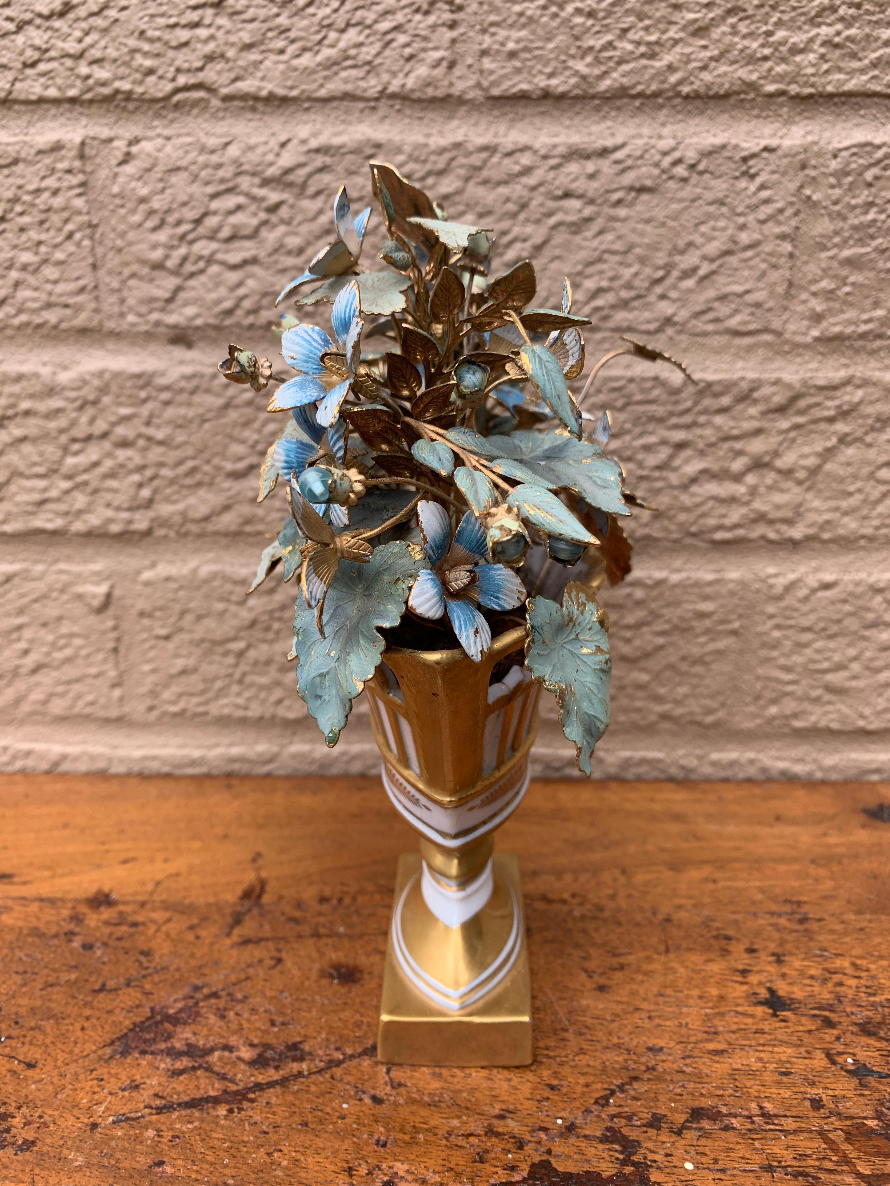 Fine XX secolo Bouquet di fiori smaltati Fleurs Des Siècles di Jane Hutcheson per Gorham in vendita