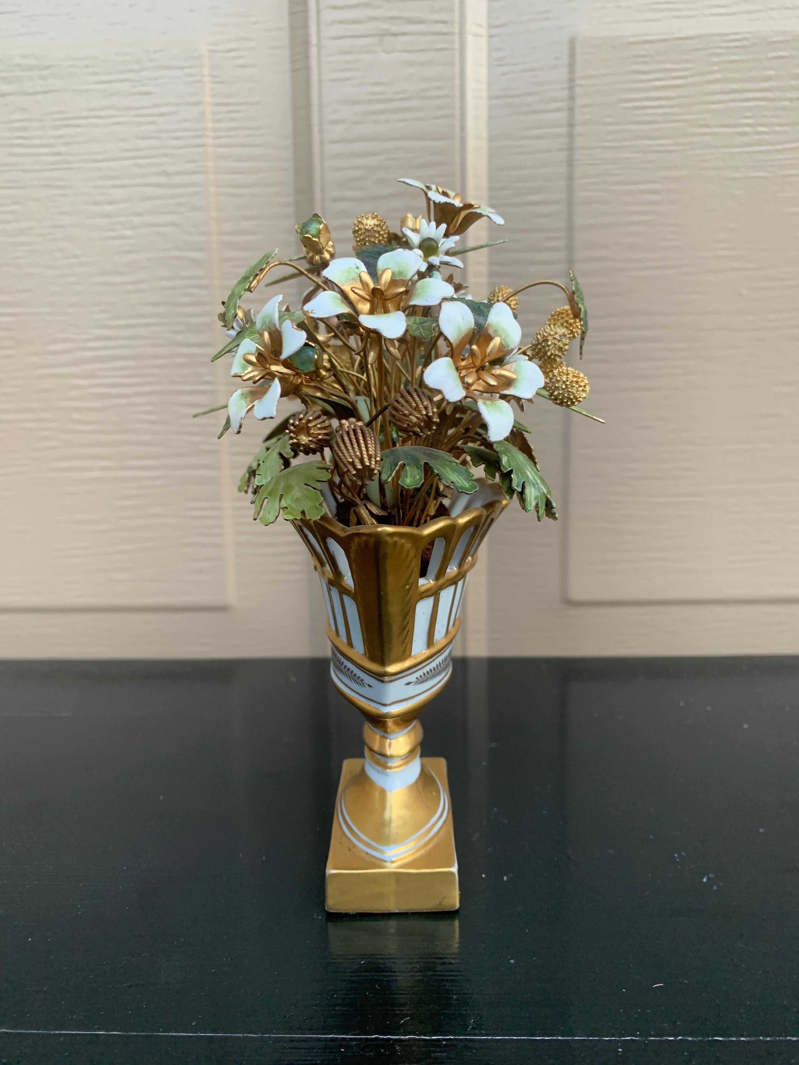 Fine XX secolo Bouquet di fiori smaltati Fleurs Des Siècles di Jane Hutcheson per Gorham in vendita