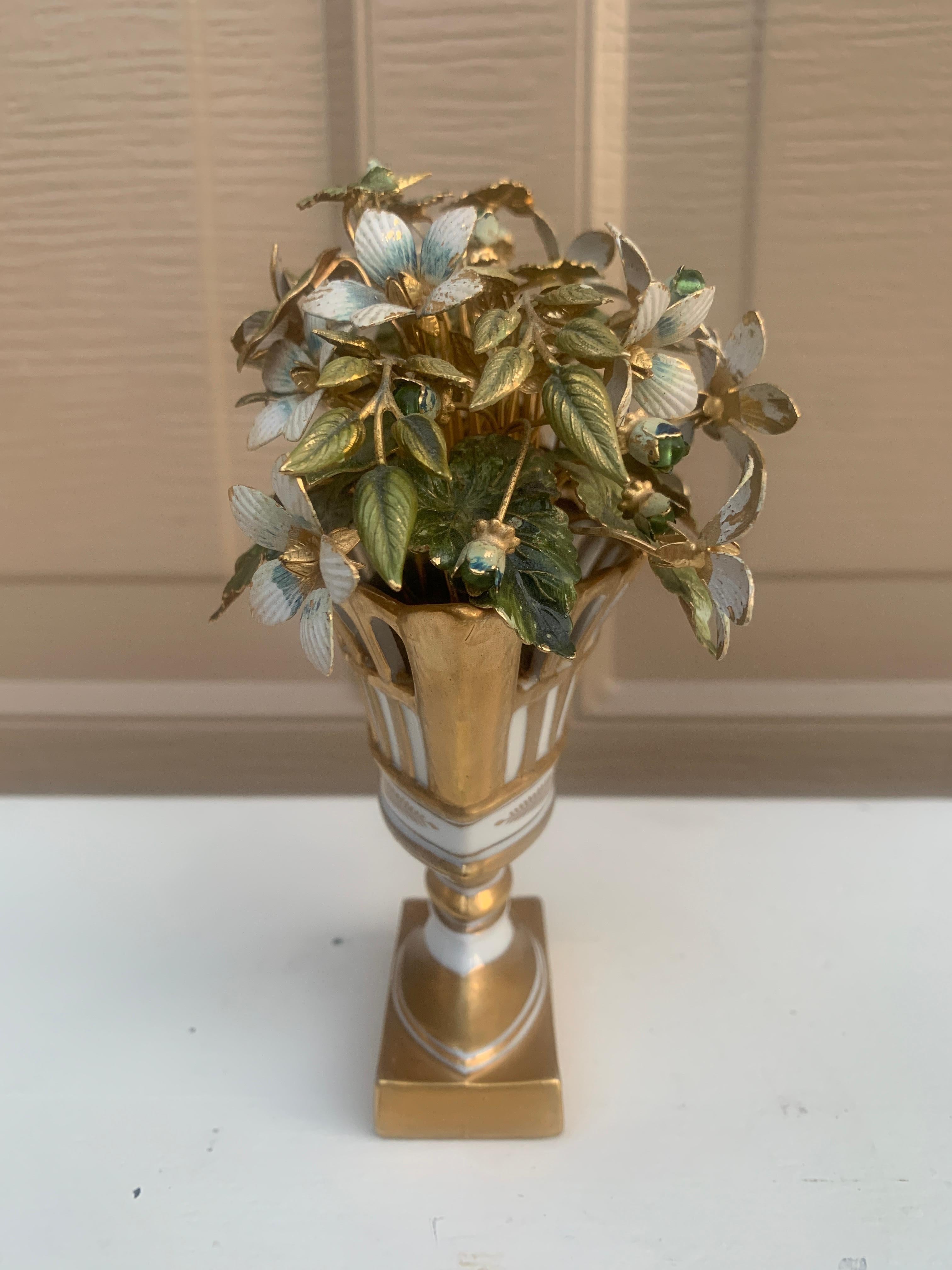 Fin du 20e siècle Bouquet de fleurs en émail Fleurs Des Siècles par Jane Hutcheson pour Gorham en vente
