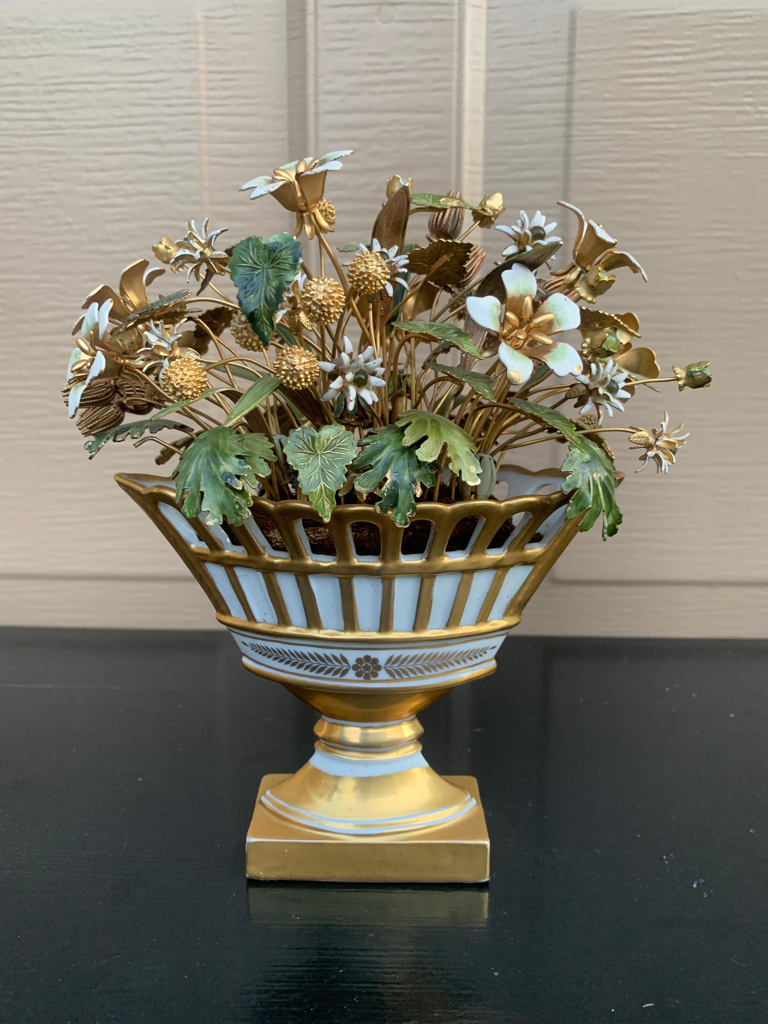 Smalto Bouquet di fiori smaltati Fleurs Des Siècles di Jane Hutcheson per Gorham in vendita
