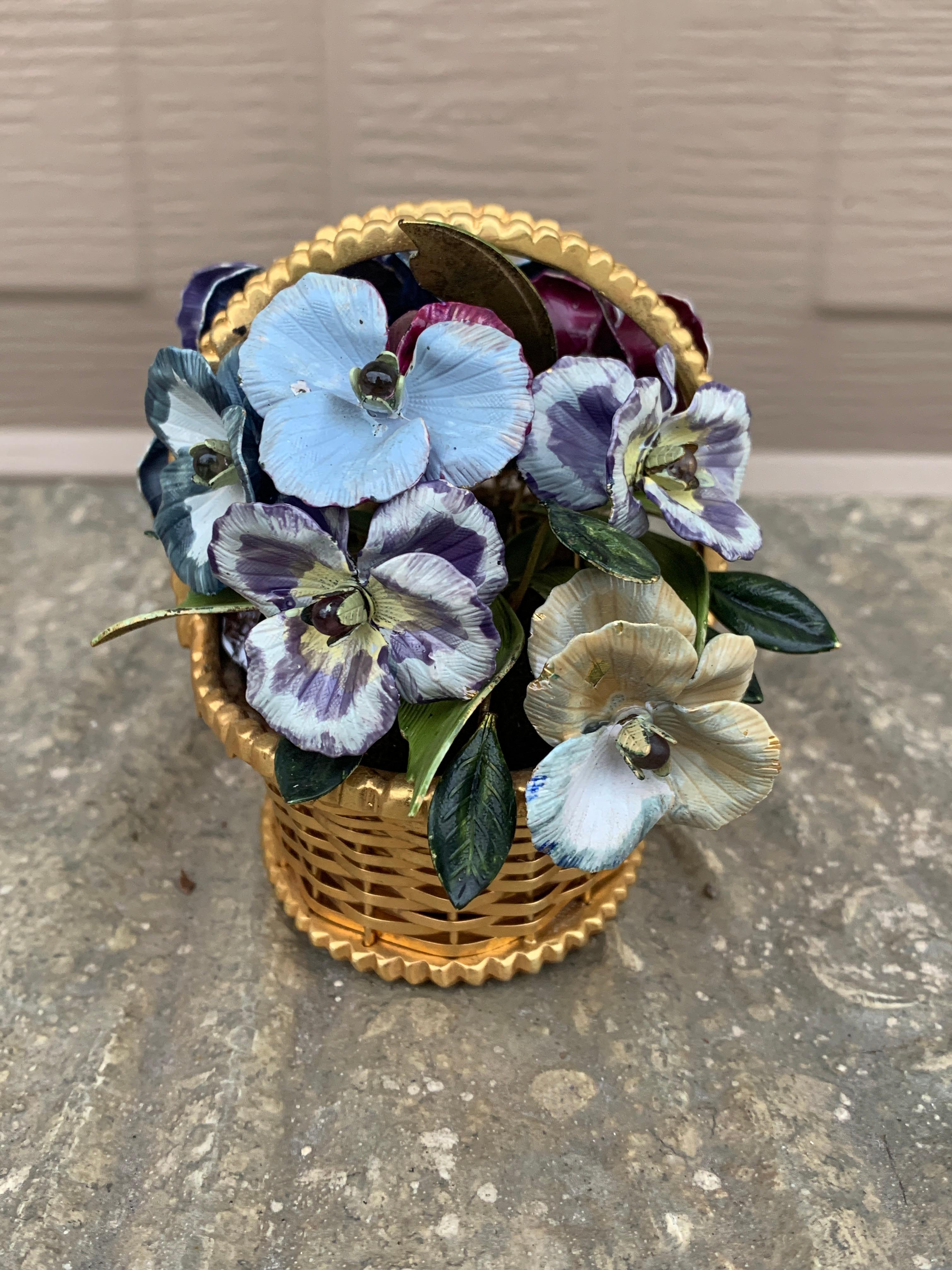 Fin du 20e siècle Fleurs Des Siècles Bouquet de pensées en émail par Jane Hutcheson pour Gorham en vente