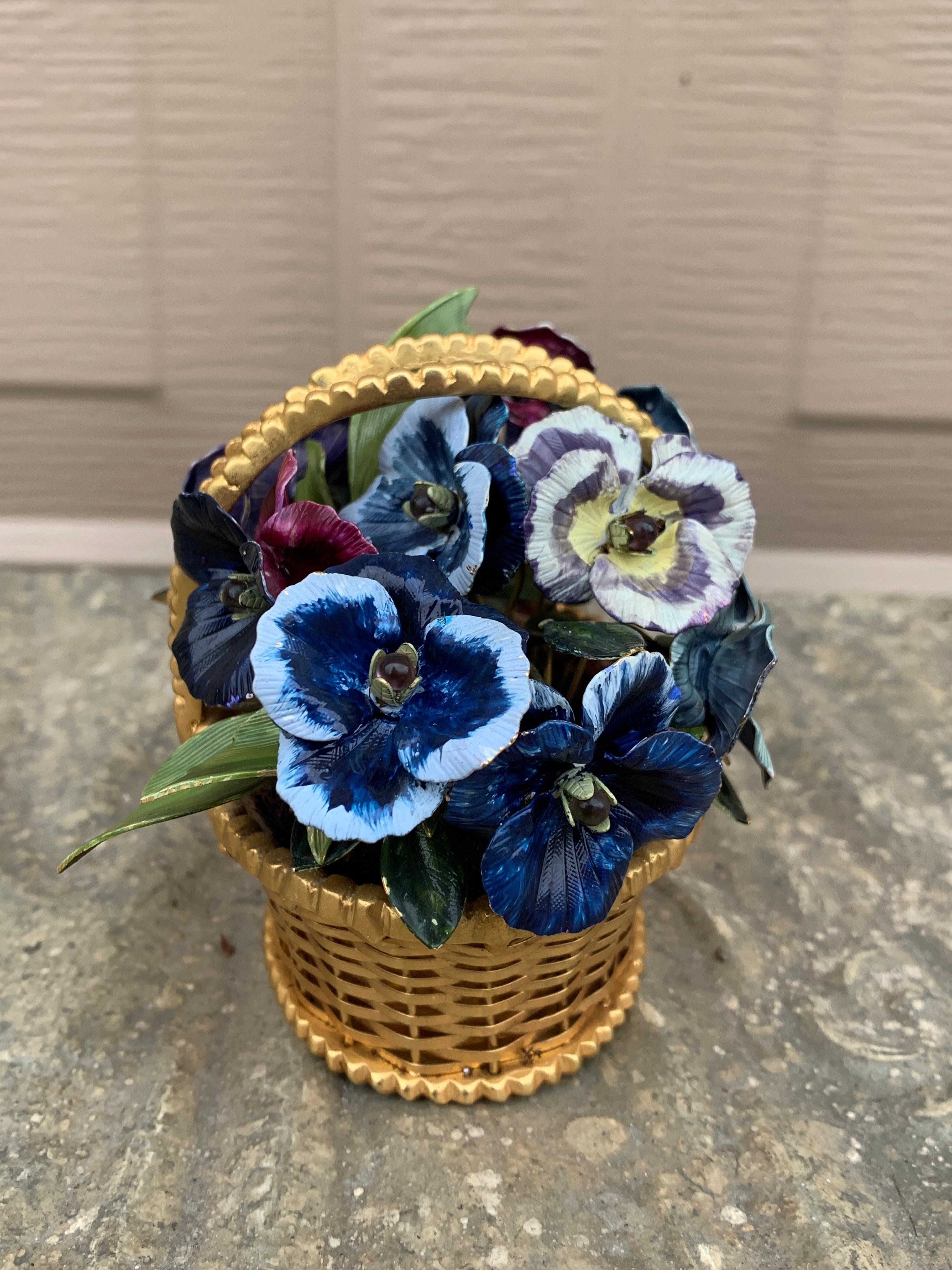 Fleurs Des Siècles Bouquet de pensées en émail par Jane Hutcheson pour Gorham en vente 1