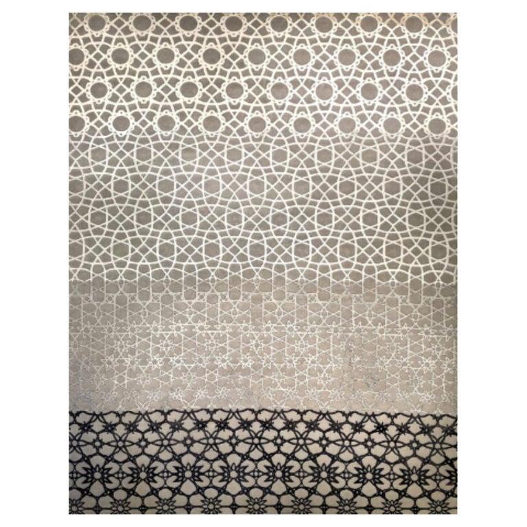 Tappeto FLEX 400 di Illulian
Dimensioni: D400 x H300 cm 
Materiali: Lana 50%, Seta 50% Sono disponibili varianti e i prezzi possono variare a seconda dei materiali e delle taglie. 

Illulian, storico e prestigioso marchio di tappeti, rinomato a