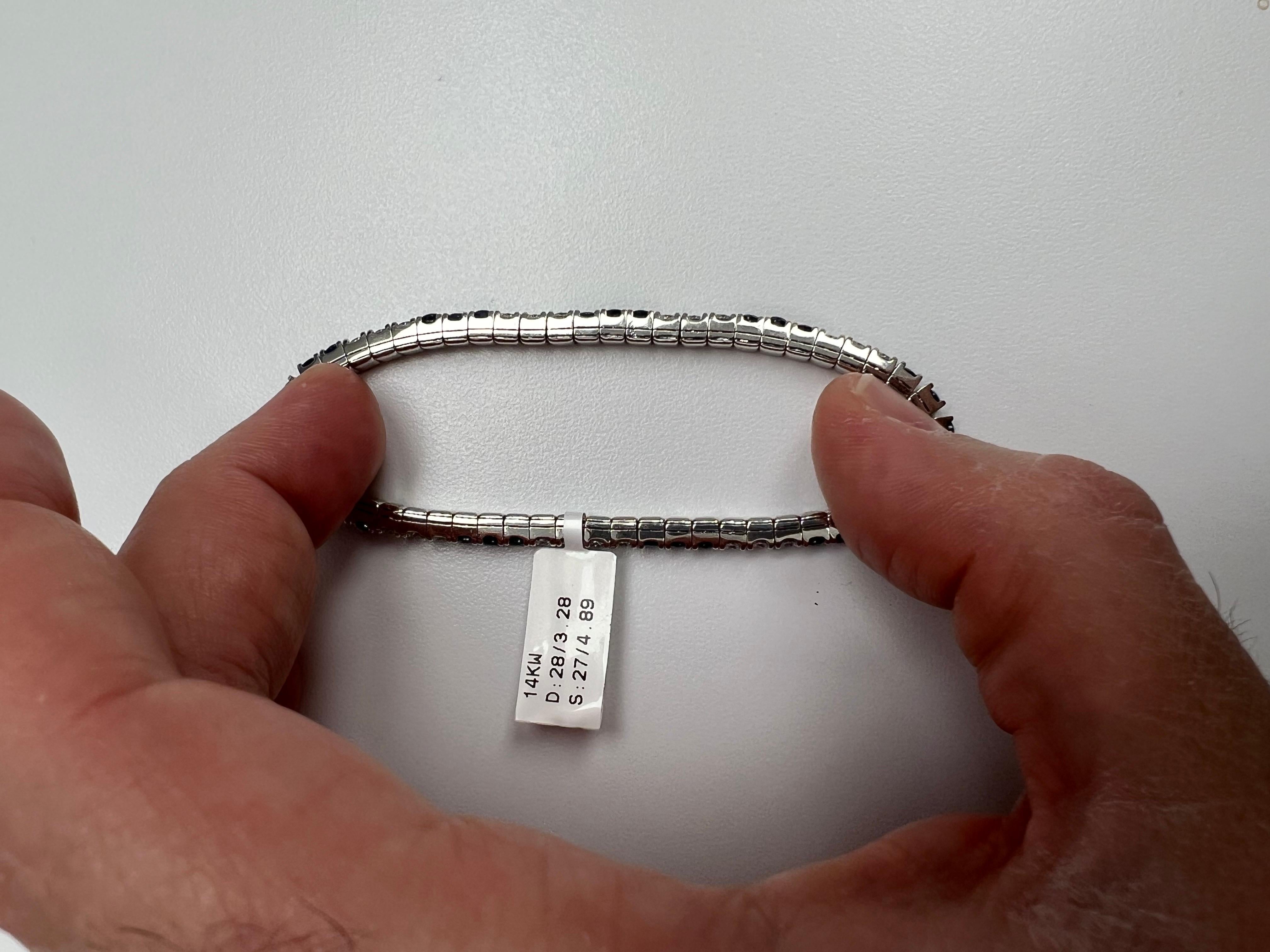 Flex Bangle Bracelet in 14k White Gold With Natural Diamonds & Blue Sapphires In New Condition For Sale In Great Neck, NY