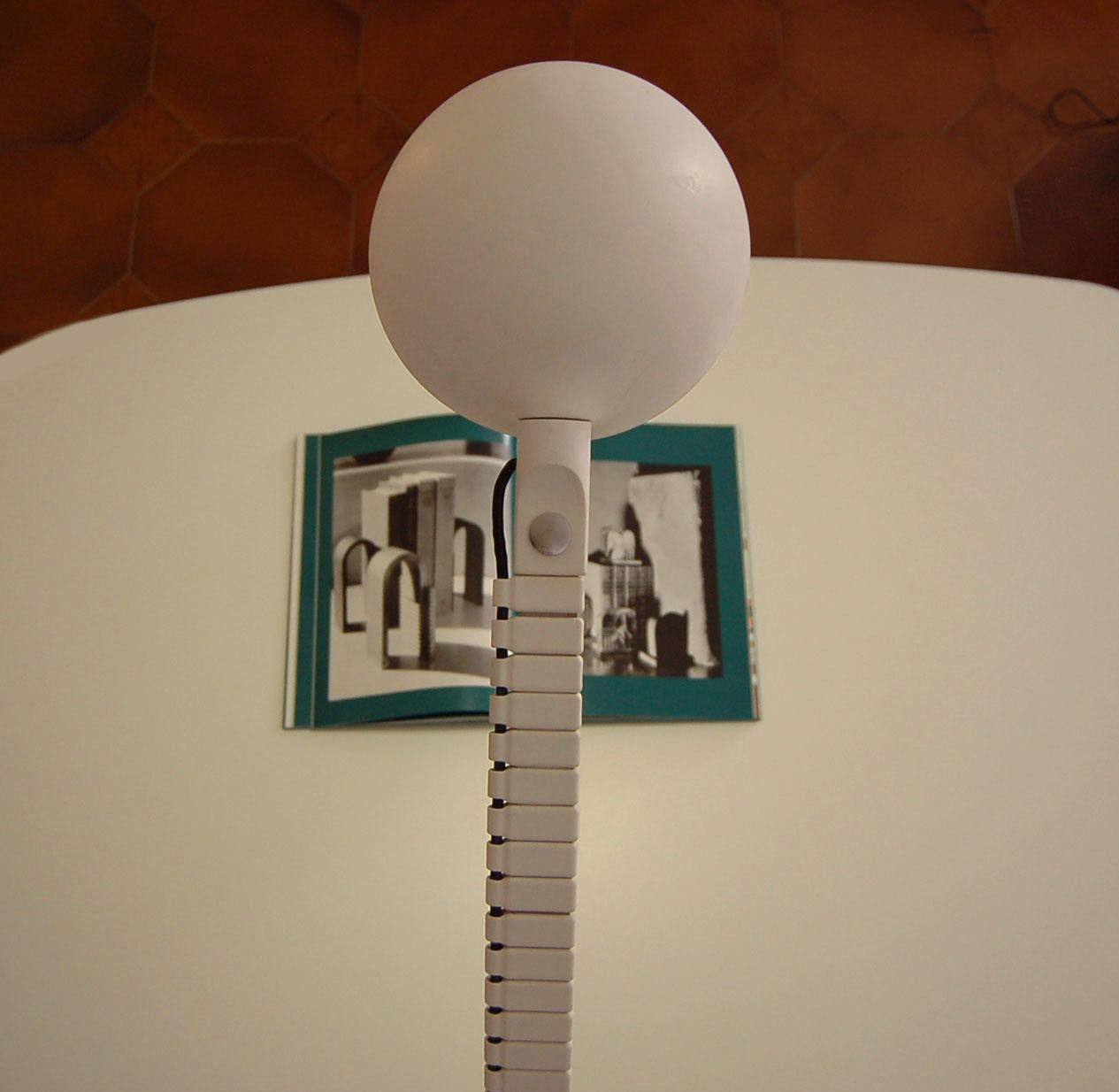 Italian Flex or Vertebra Table Lamp Model 671 by Martinelli Luce 1960s Italy