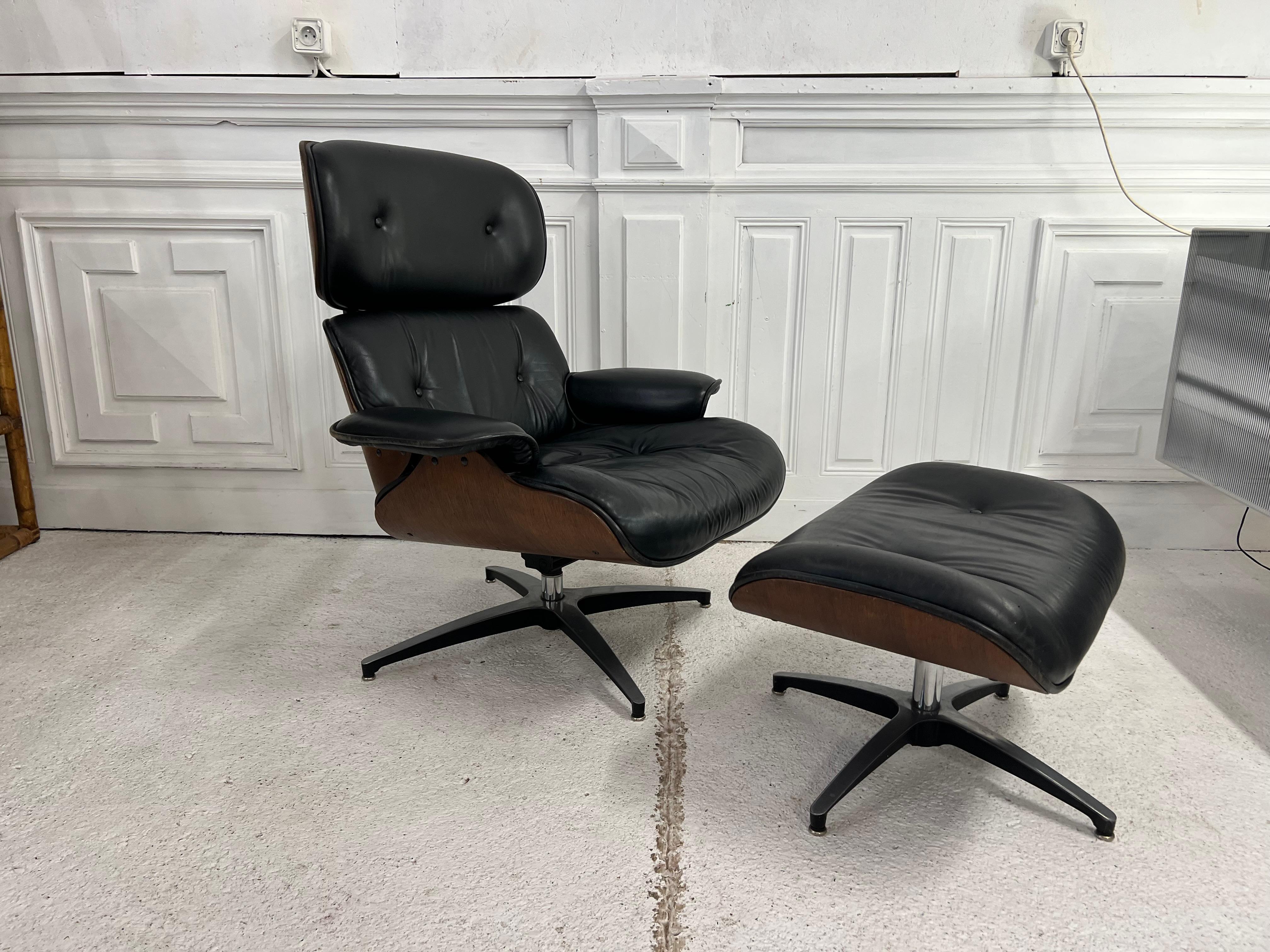 magnificent lounge chair in black leather with its flex system for the backrest allowing absolute comfort
the armchair is accompanied by its ottoman
Charles Ormond Eames Jr., known as Charles Eames, is an American designer, architect and filmmaker,