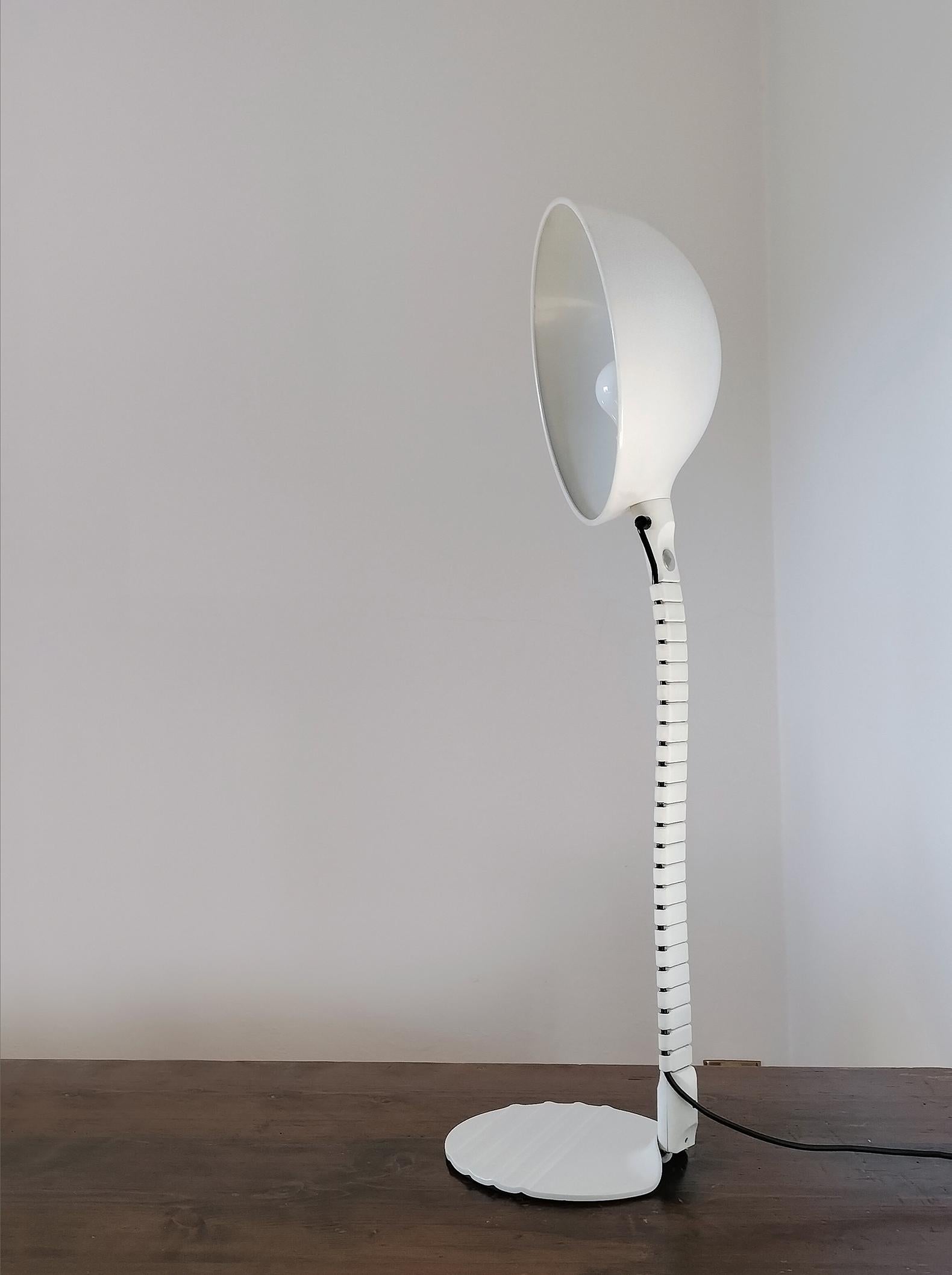Lámpara de mesa Flex o 660 en metal blanco y resina de Martinelli Luce Años 70 Italia Italiano en venta