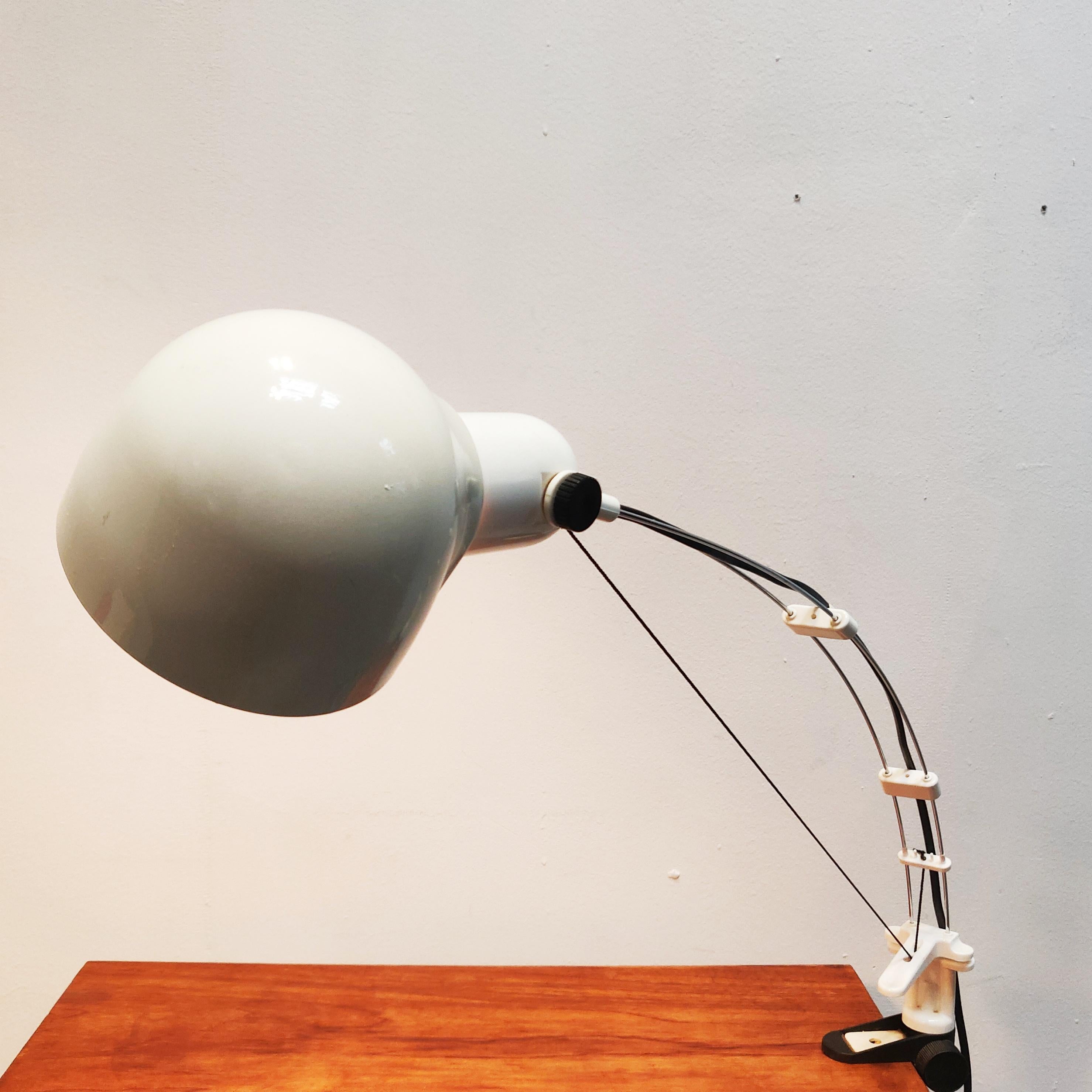 Futuriste Lampe de bureau en fil métallique flexible, années 1970 en vente