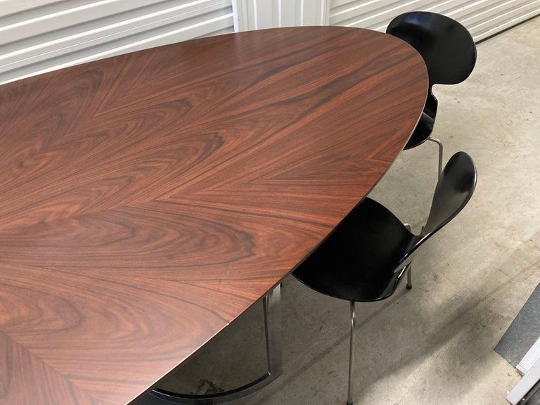 Contemporary Flexform 'Arthur' Rosewood Elliptical Conference Dining Table on Chrome Base For Sale