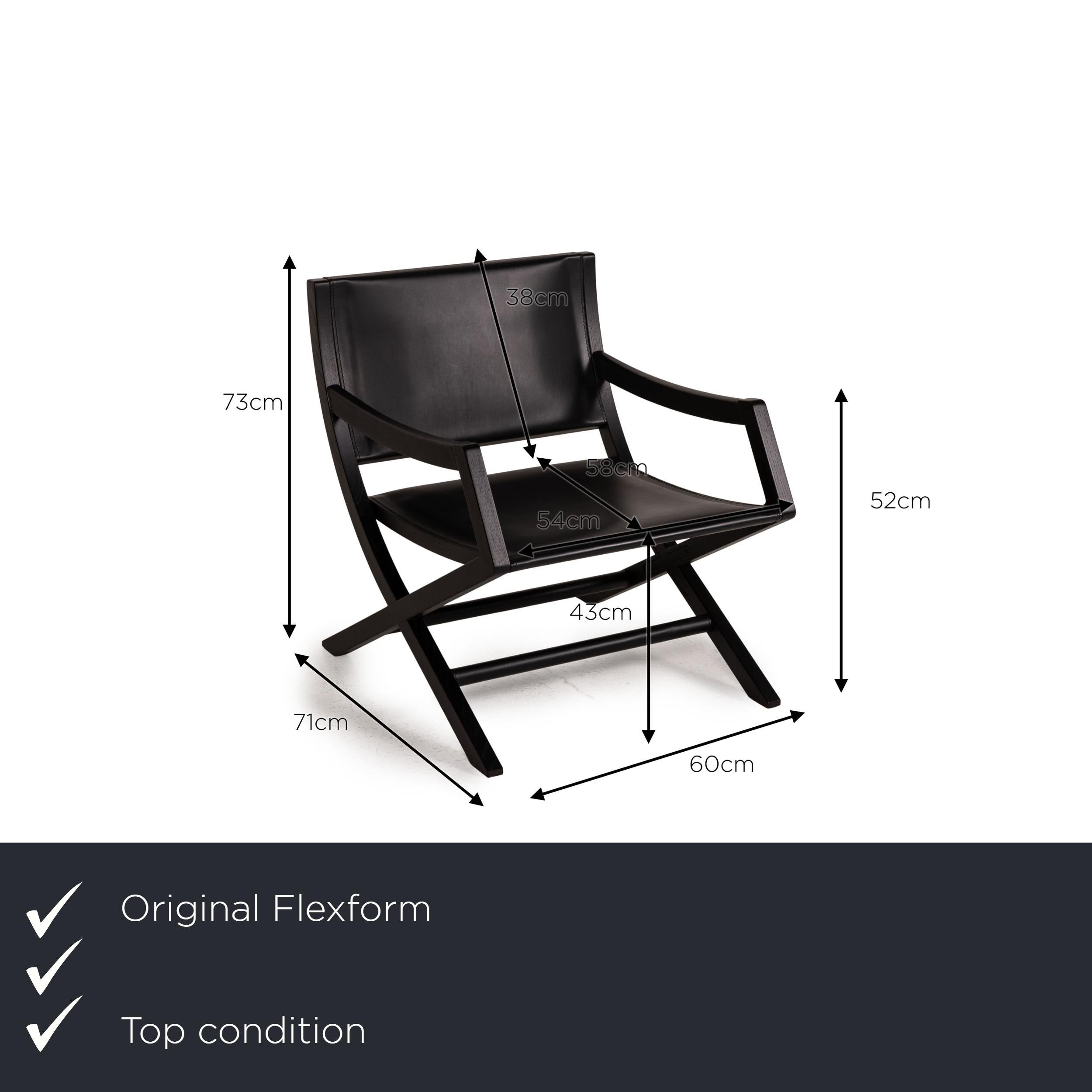 Nous vous présentons un fauteuil en cuir flexform emily noir Holy Design by Centro Studi. 

 
 mesures du produit en centimètres : 
 

Profondeur : 71
Largeur : 60
Hauteur : 73
Hauteur du siège : 43
Hauteur de repos : 52
Profondeur de l'assise :