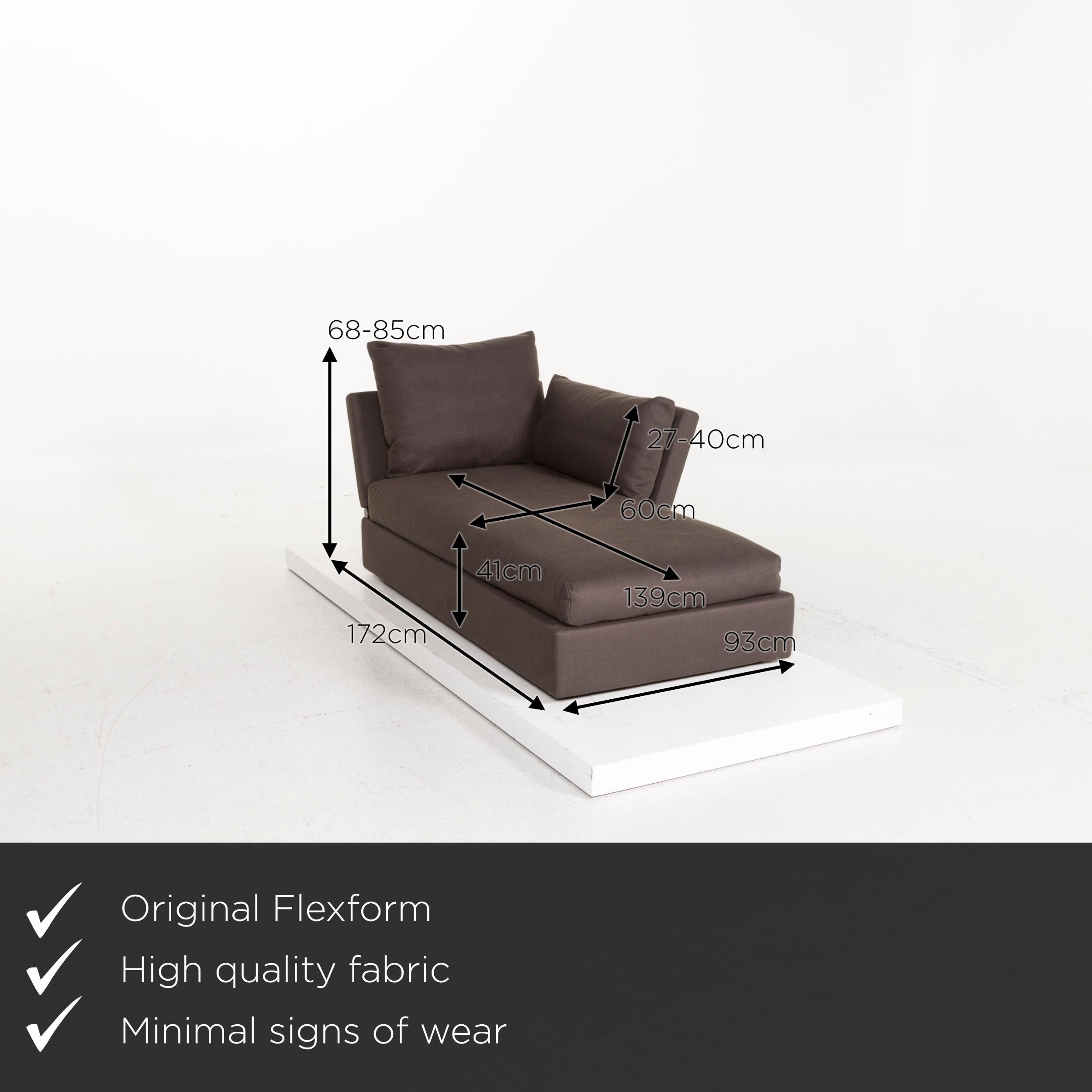 We present to you a Flexform fabric sofa brown dark brown two-seat sleep function function couch.
   
 

 Product measurements in centimeters:
 

Depth 93
Width 172
Height 85
Seat height 41
Rest height 68
Seat depth 60
Seat width