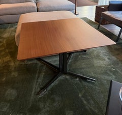 Tavolino Flexform FLY di Antonio Citterio, metallo brunito e legno di noce