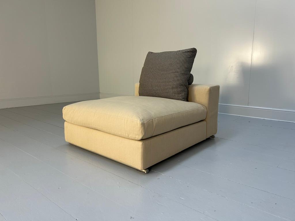 On offer on this occasion is a fabulously-presented example of the most sensationally-proportioned 