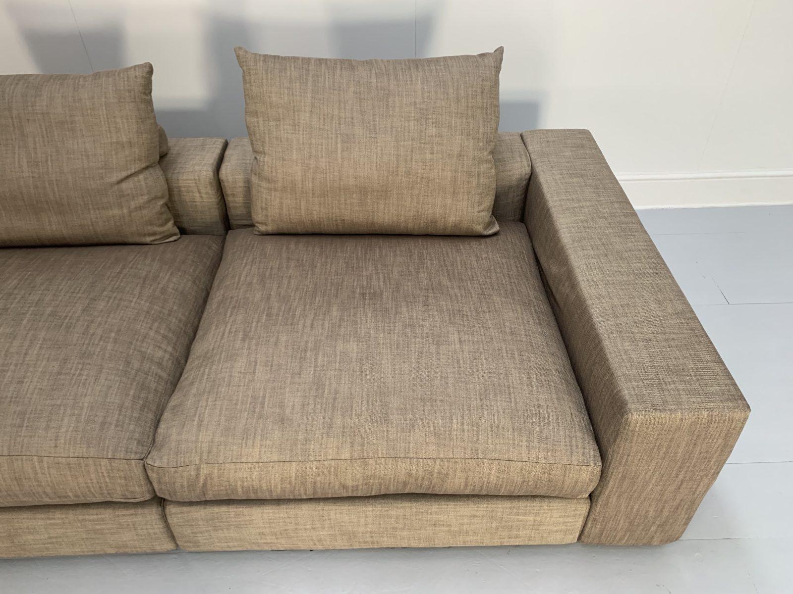 Flexform “Groundpiece” Sofa & 2 Armchair Suite, in Woven Linen For Sale 3