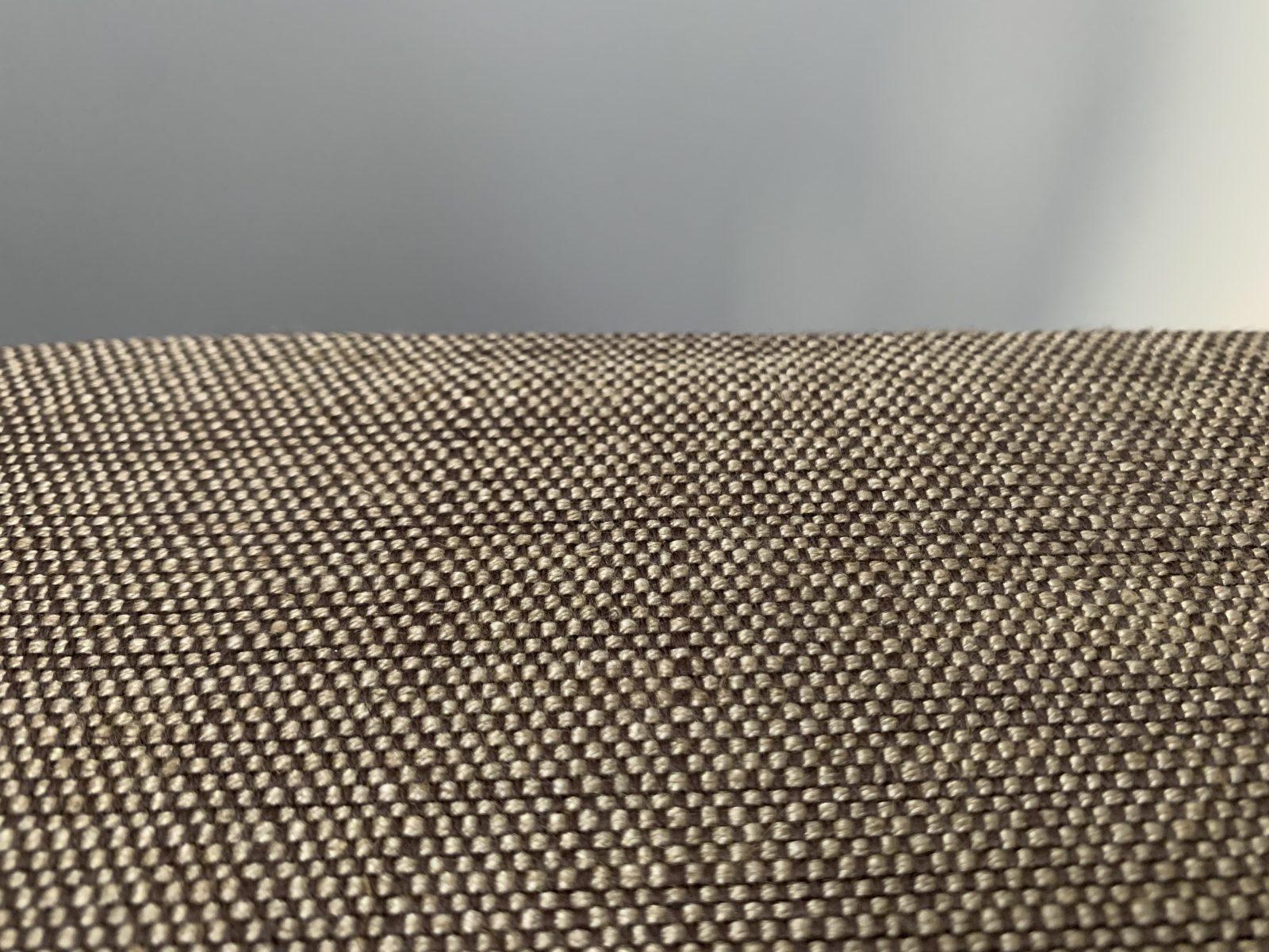 Flexform “Groundpiece” Sofa & 2 Armchair Suite, in Woven Linen For Sale 9