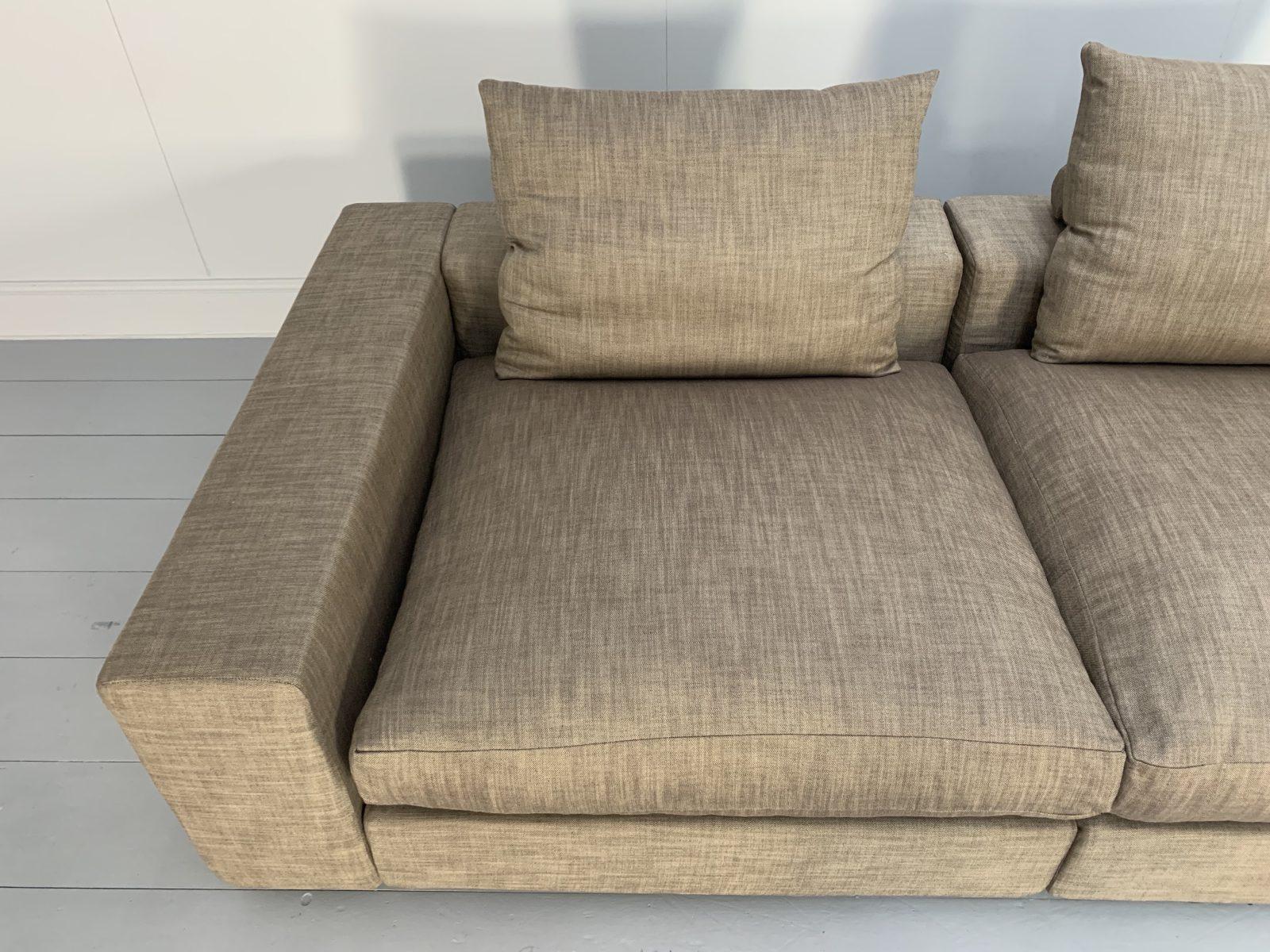 Flexform “Groundpiece” Sofa & 2 Armchair Suite, in Woven Linen For Sale 2