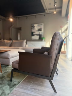 Sillón Flexform Happy-Hour de Antonio Citterio en piel marrón oscuro