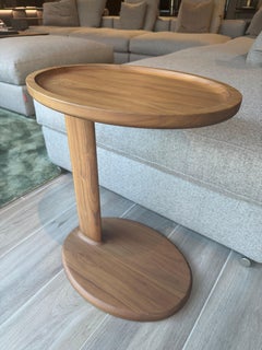 Flexform Petite table d'appoint Oliver en noyer, bois massif