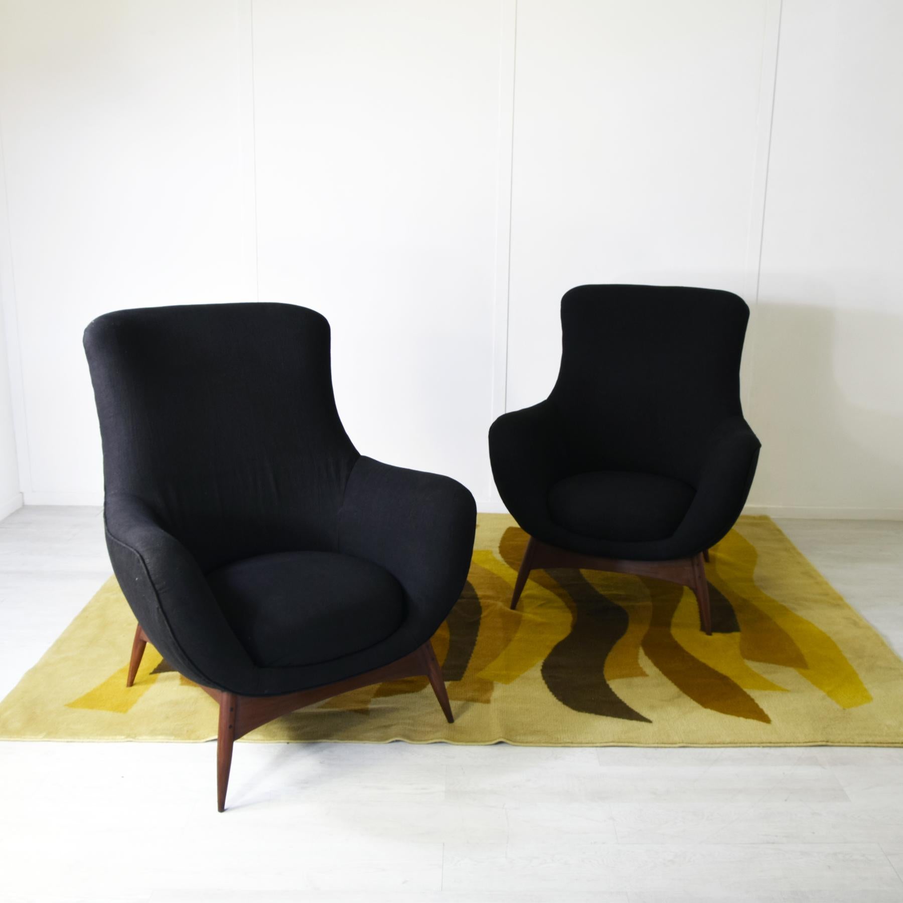 Mid-20th Century Flexform set of two armchairs 1950s For Sale