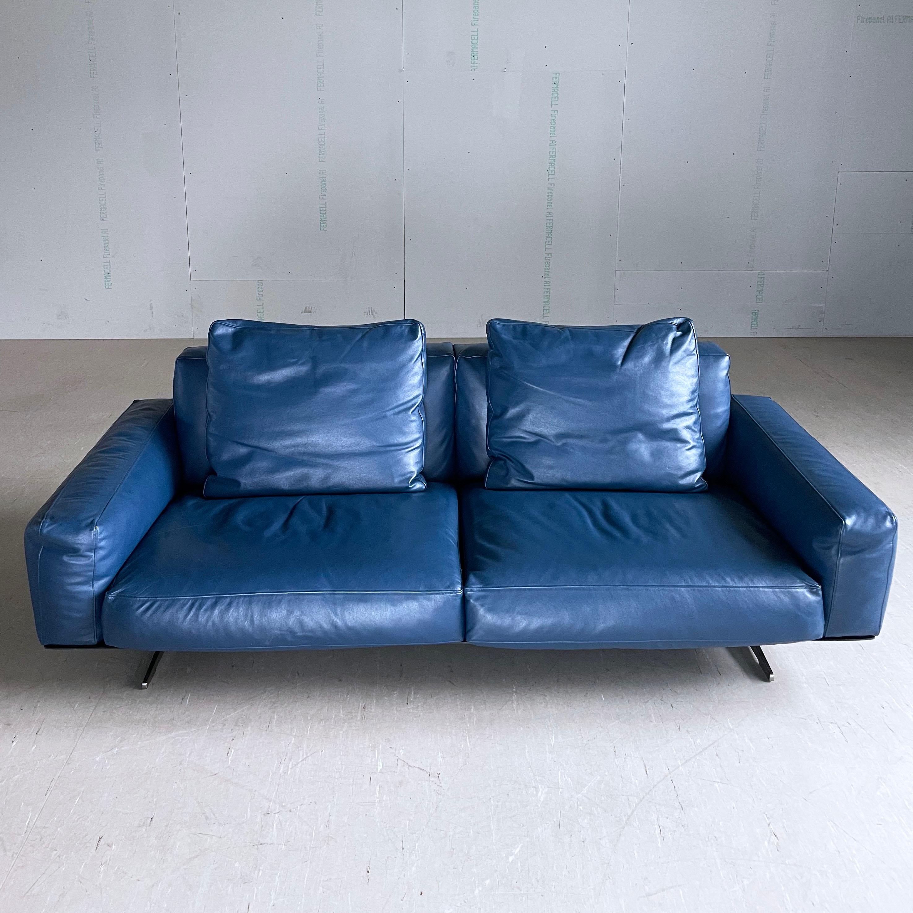 XXIe siècle et contemporain Sofa Flexform Soft Dream 2 Seater en cuir conçu par Antonio Citterio en vente