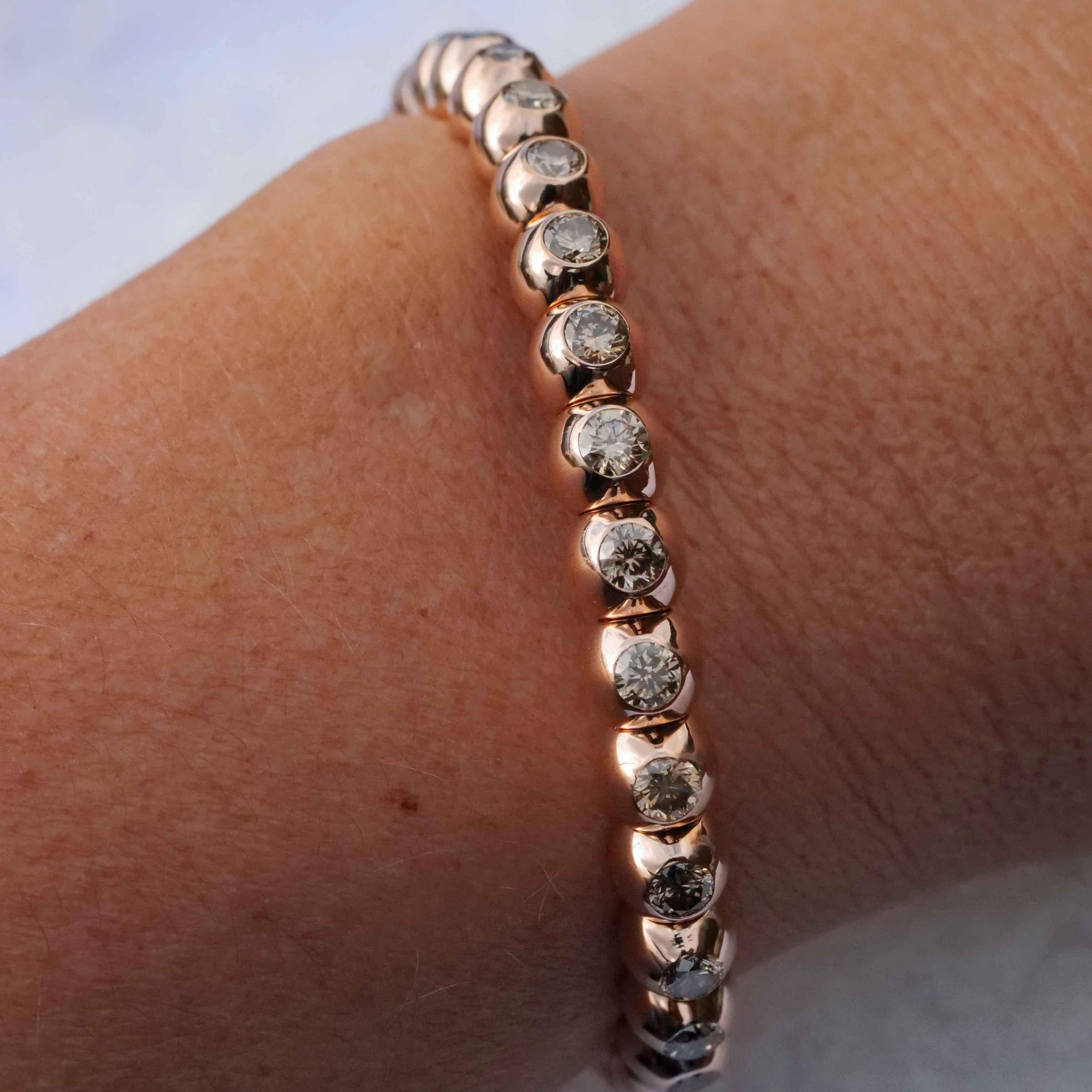 Women's or Men's Flexi Brilliant Bracelet from Silhouette Jewelry Balloon 6.48 ct light Brown SI For Sale