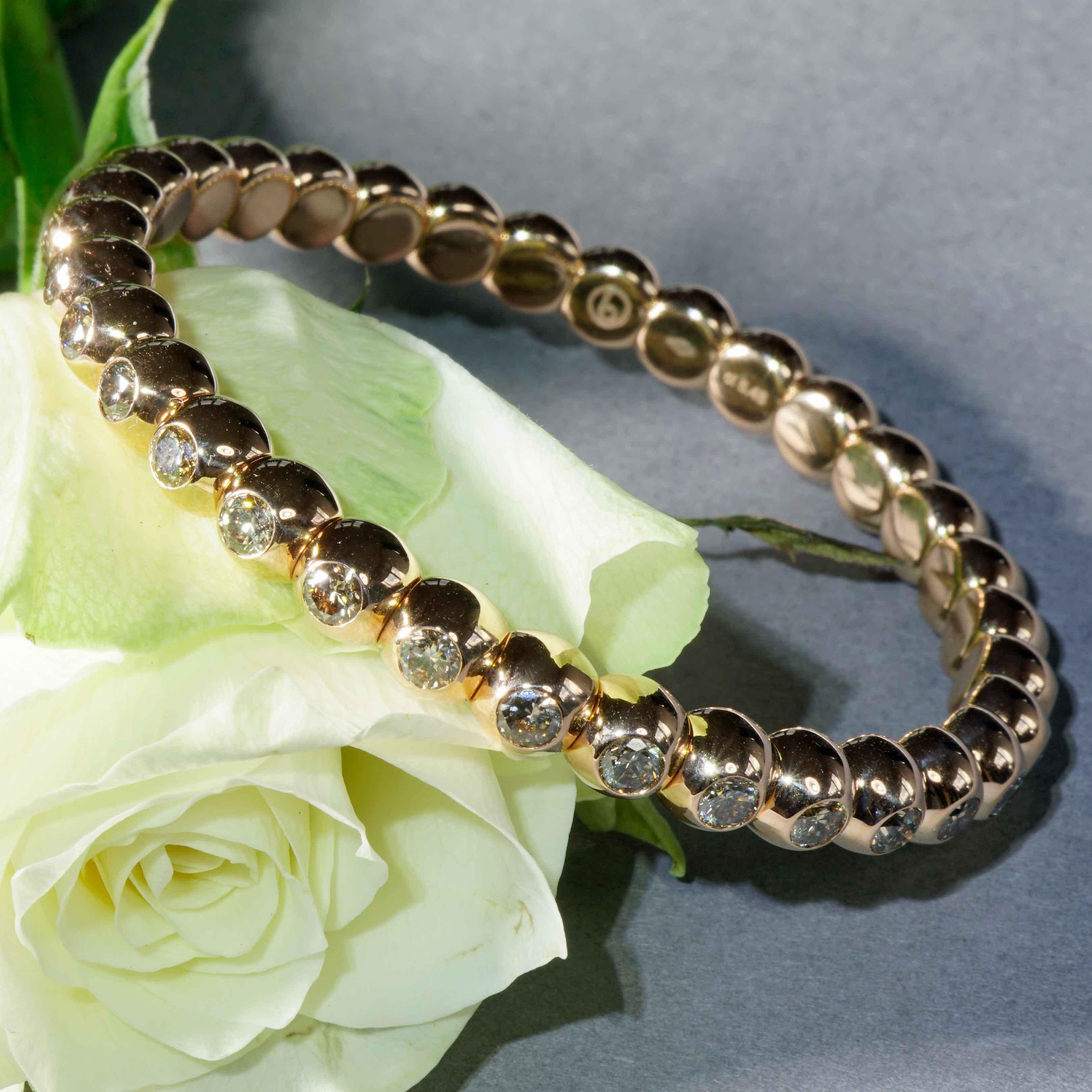 Flexi Brilliant Bracelet from Silhouette Jewelry Balloon 6.48 ct light Brown SI For Sale 2