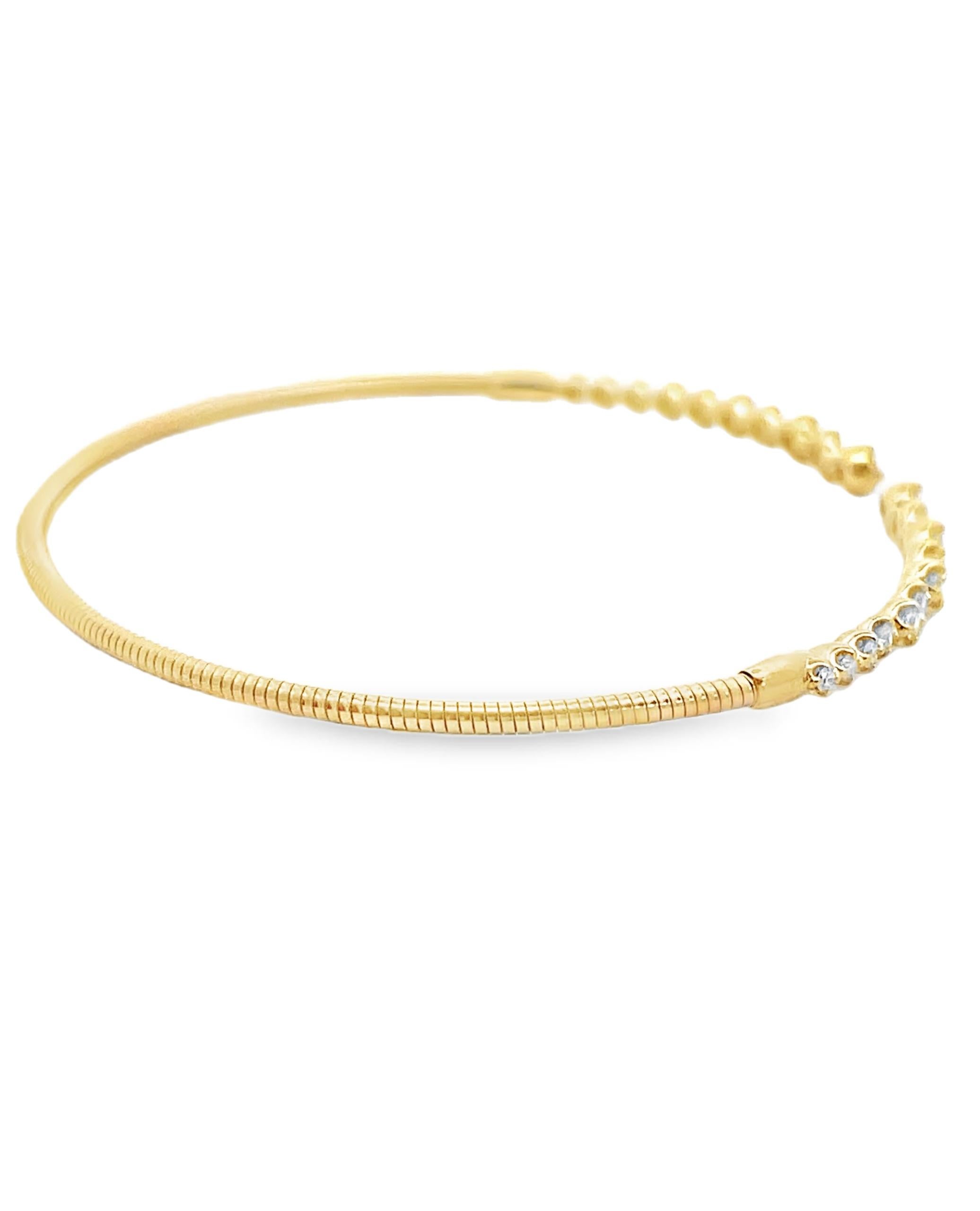 Bracelet souple en or jaune 14K avec manchettes en diamant 0.52 carats Pour femmes en vente