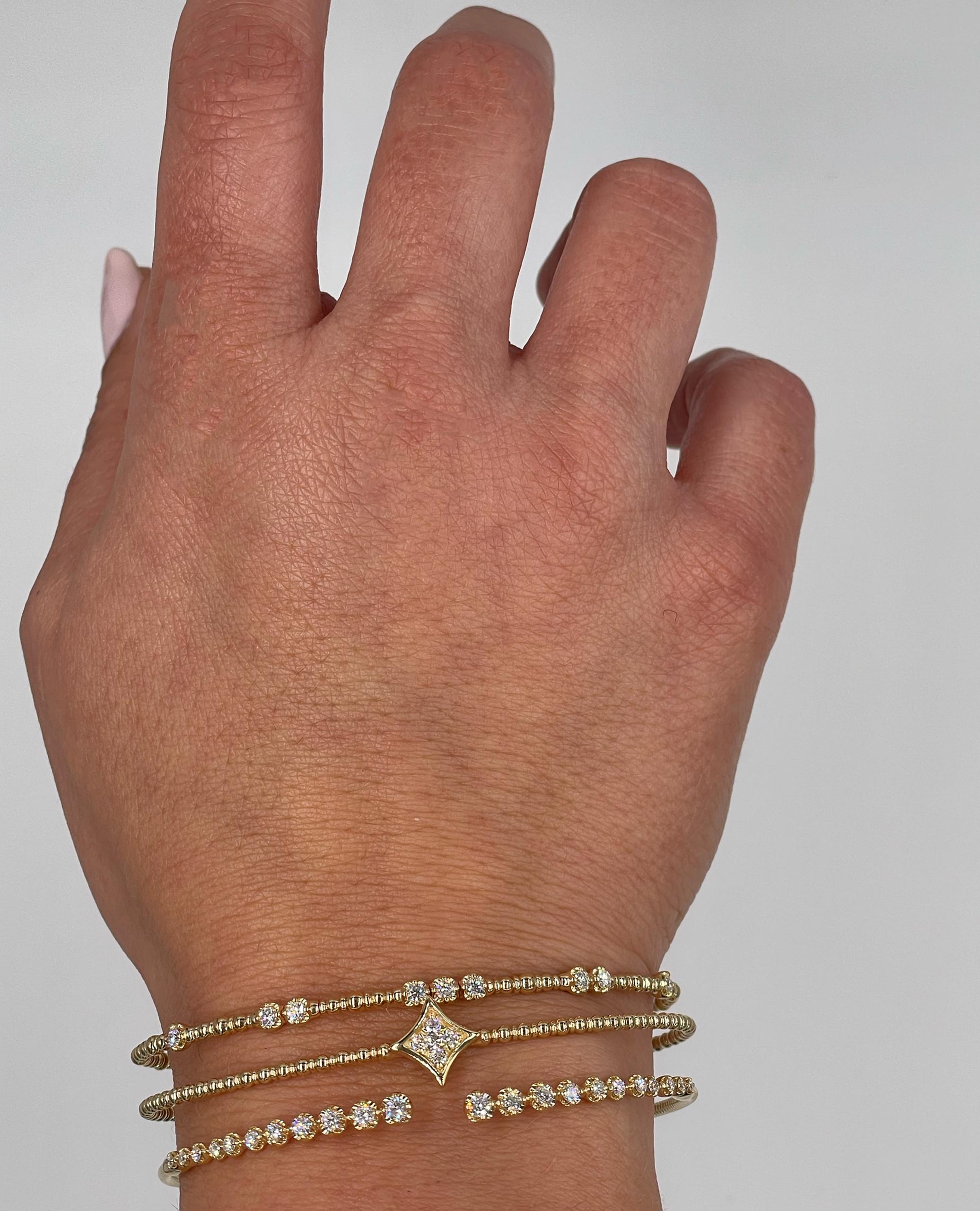 Bracelet souple en or jaune 14K avec manchettes en diamant 0.52 carats en vente 2