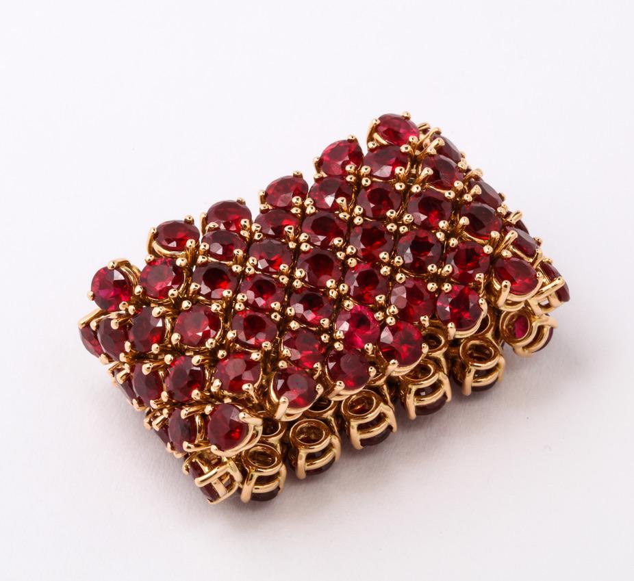 Flexible 7-Row Ruby Rose Gold Ring In New Condition For Sale In Bal Harbour, FL