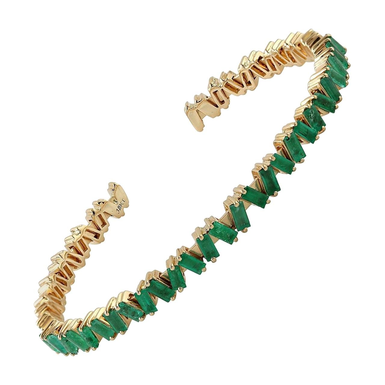 Flexible Baguette Emerald 18 Karat Gold Bangle Bracelet