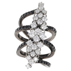 Flexibler Ring aus geschwärztem Weißgold mit schwarzen und weißen Diamanten