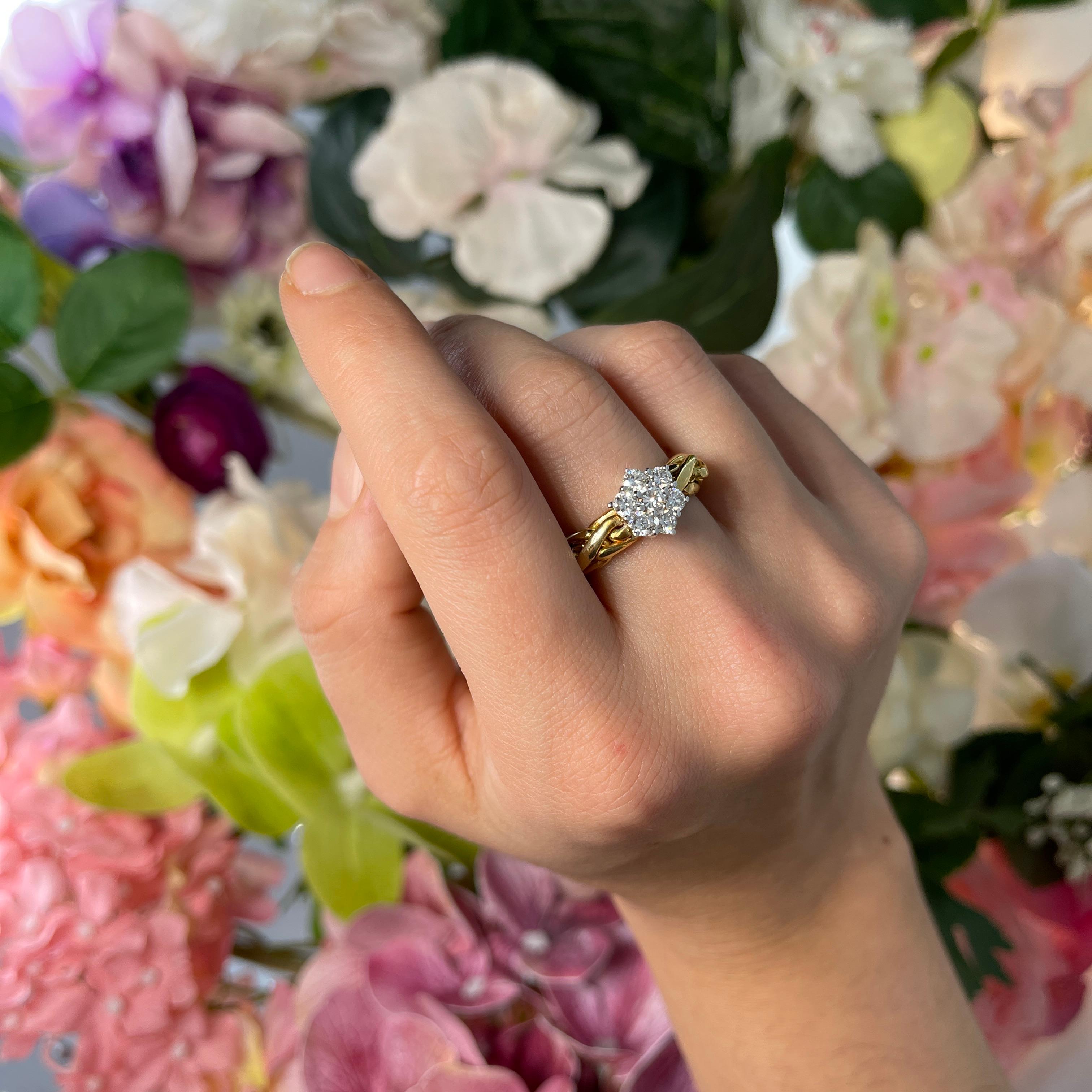 Flexible Chain Yellow Gold Flower Diamond Vintage Ring, 0.54 Carats For Sale 2