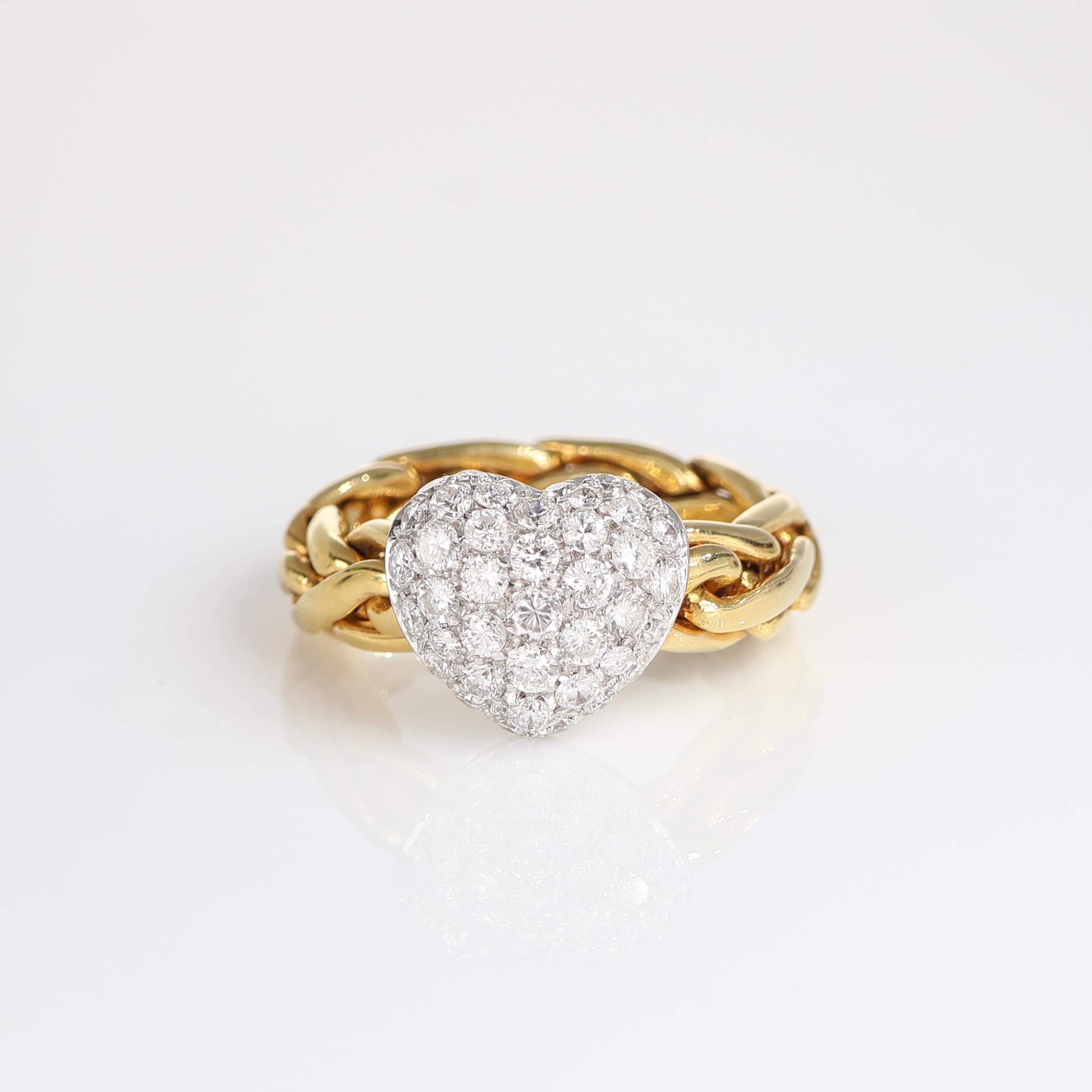 IMPORTANT NOTE:
✔ No additional costs will be added to this order.
✔ Shipping and customs duties are fully covered by us.
--------------------
This exquisite 18kt yellow gold ring features a soft, flexible chain band that elegantly wraps around the