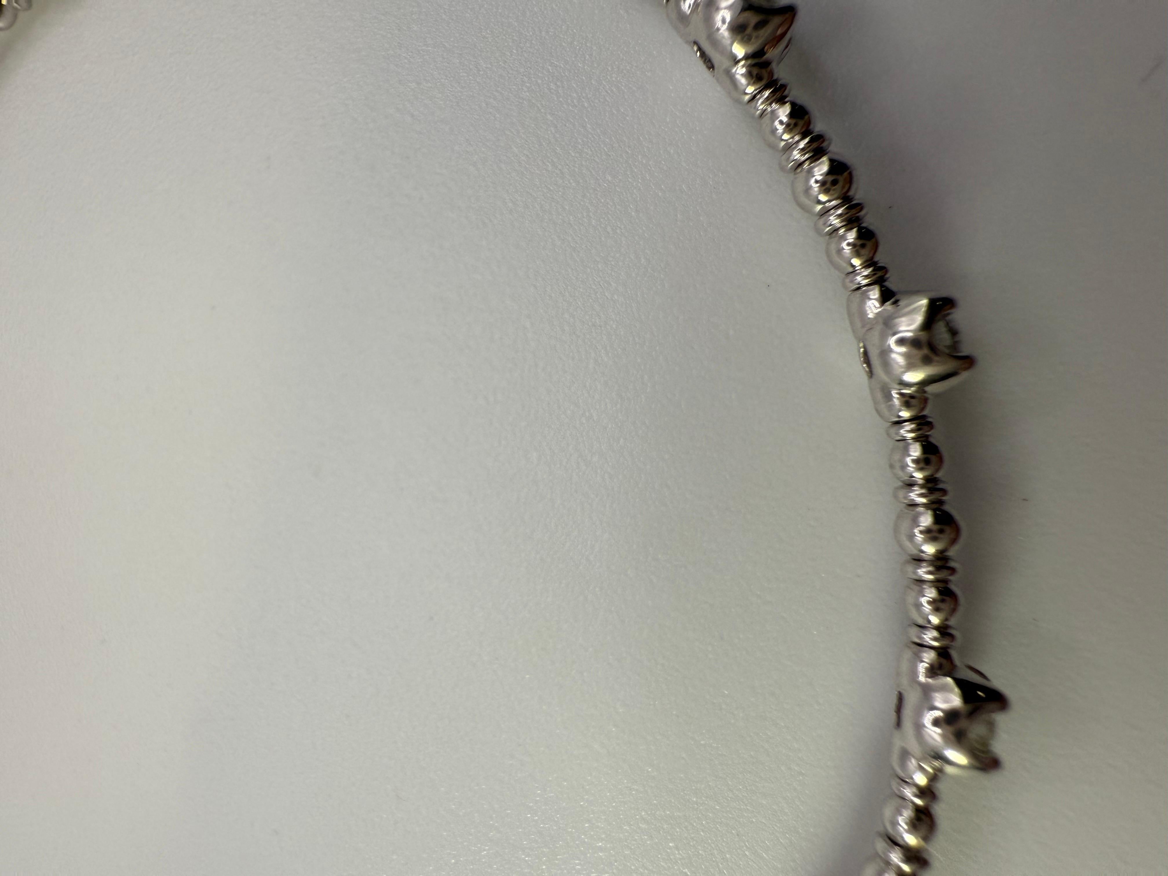 Flexible Diamond bracelet fits most wrists 14KT gold In New Condition For Sale In Jupiter, FL
