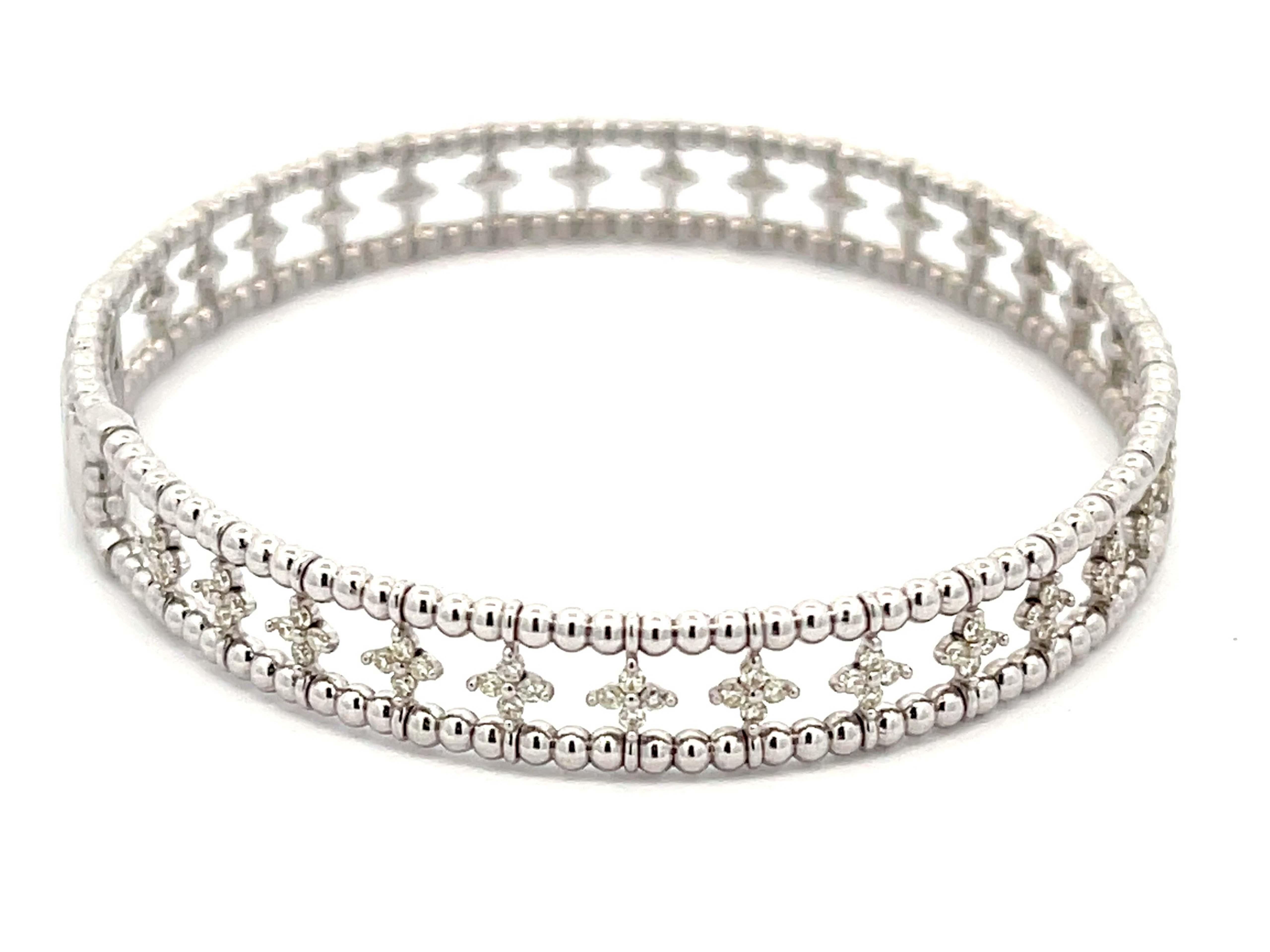Taille brillant Bracelet souple à motif de fleurs en or blanc 14 carats et diamants en vente