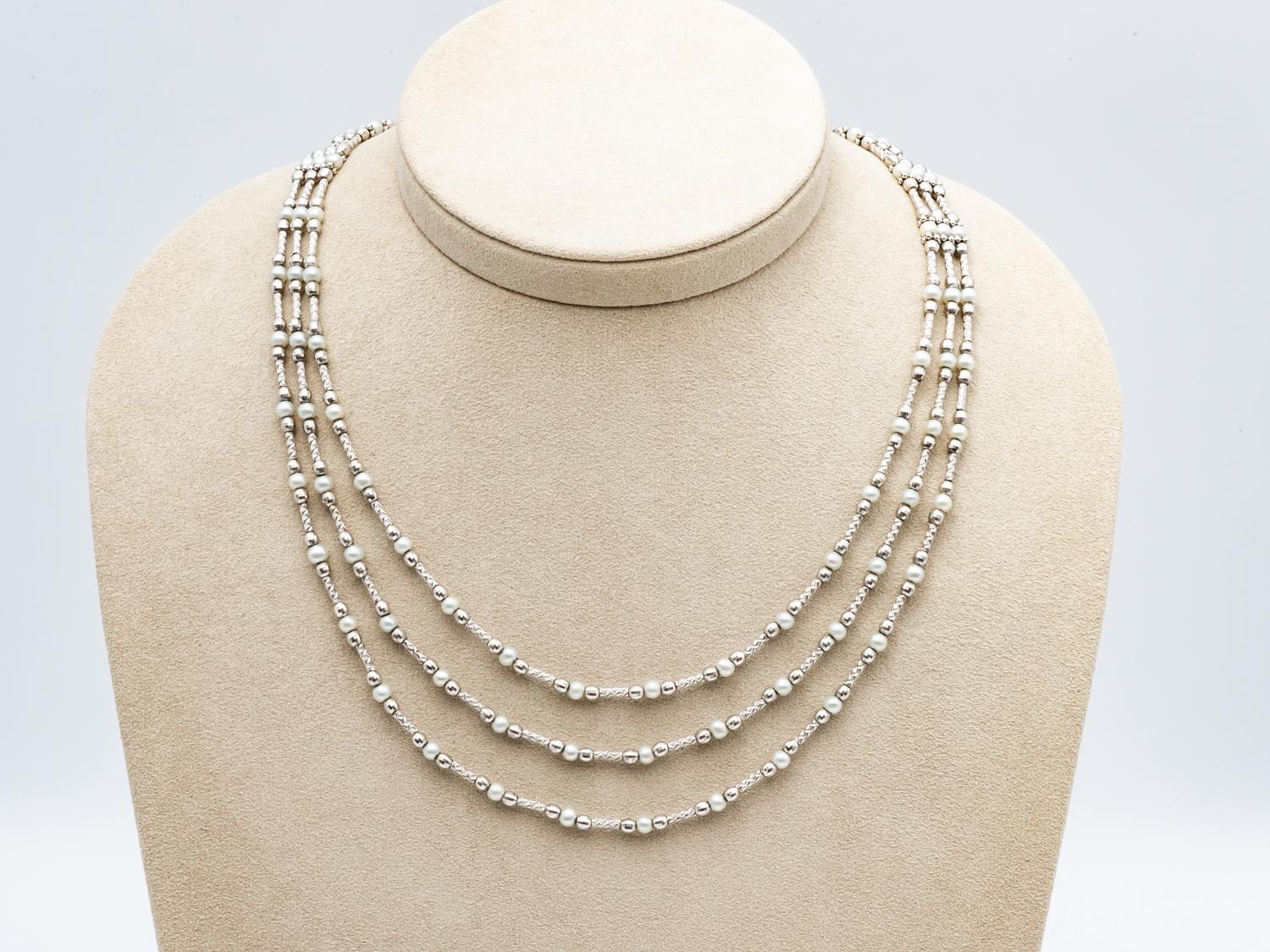 Women's Flexible Necklace 3 Rows Fine Pearls White Gold 18 Karat For Sale